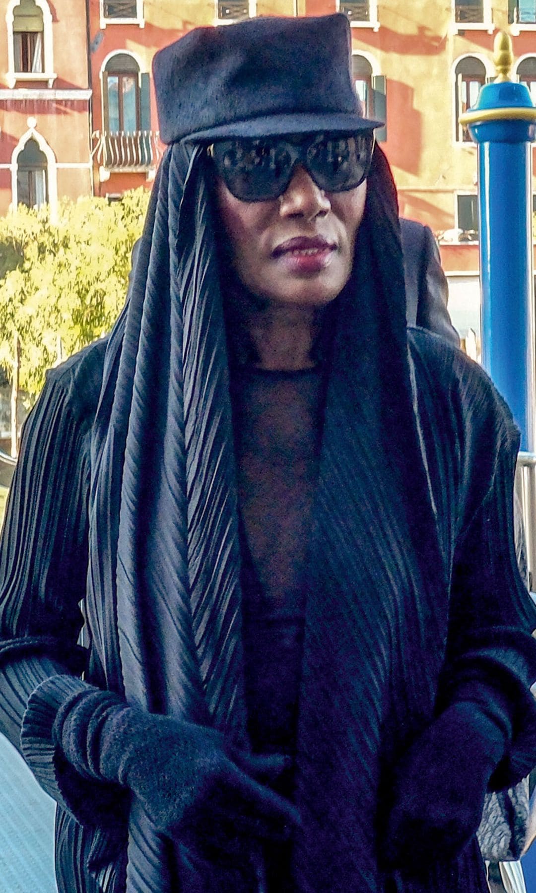 La exmodelo Fiona Campbell-Walter, madre de Francesca, de 93 años