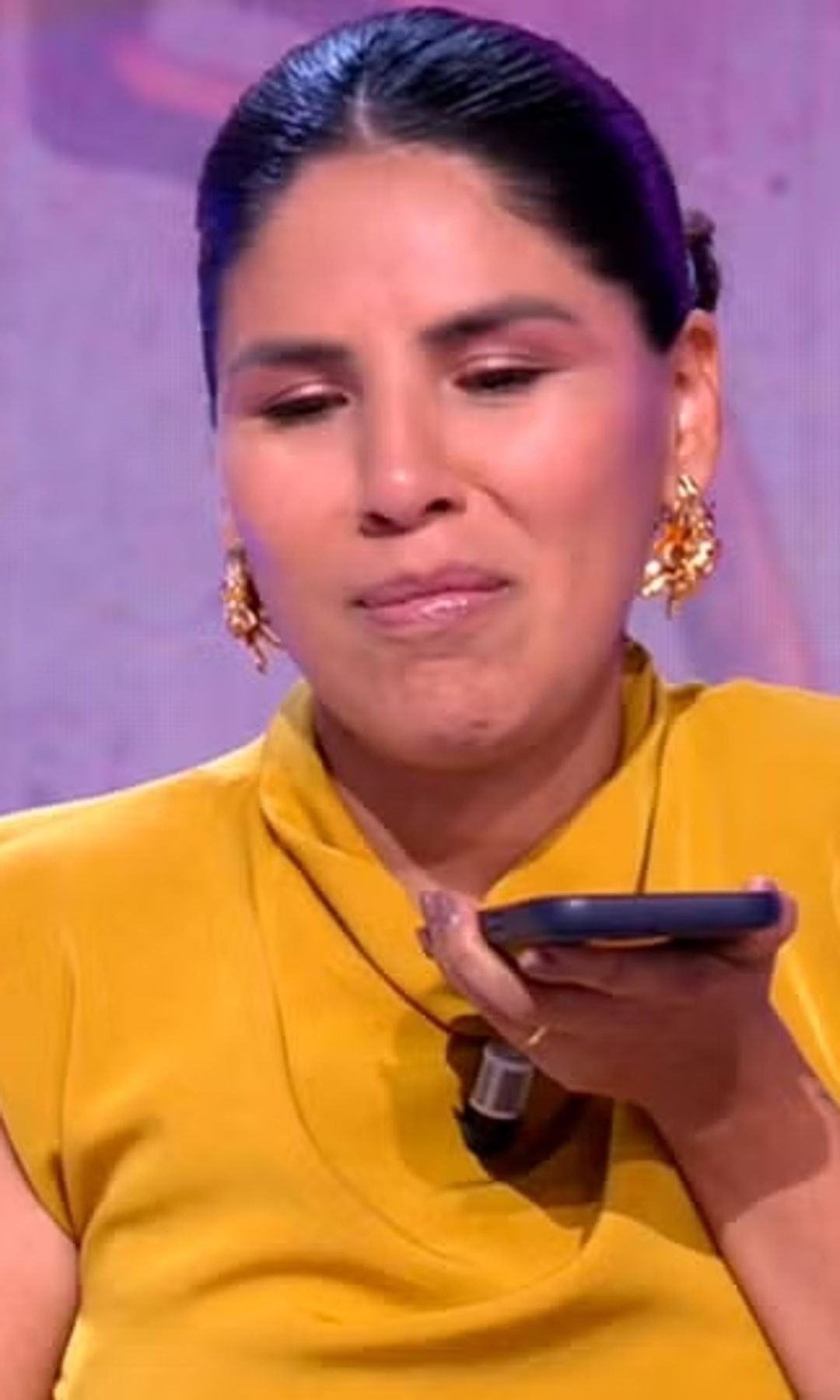 Isa Pantoja atiende en directo a María del Monte