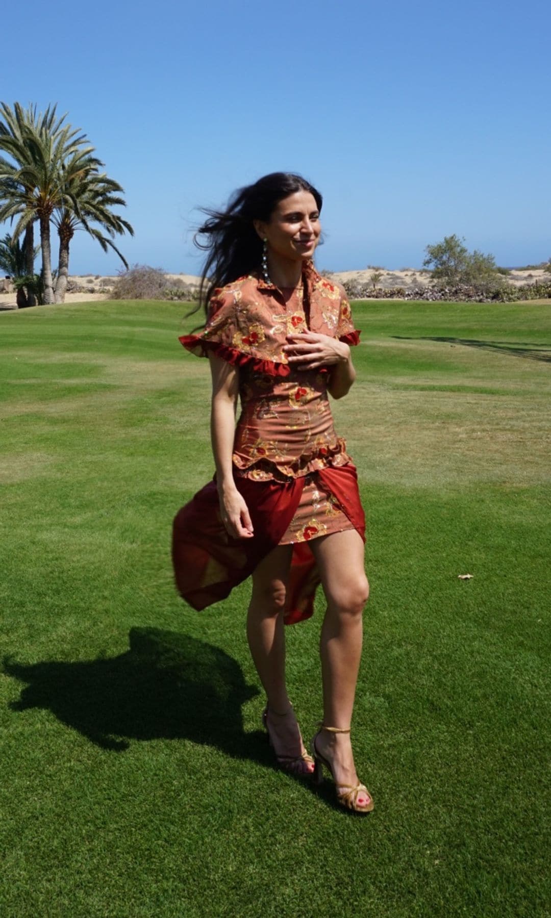 Esta invitada canaria anónima cosió su look la noche antes de la boda y terminó siendo la mejor vestida
