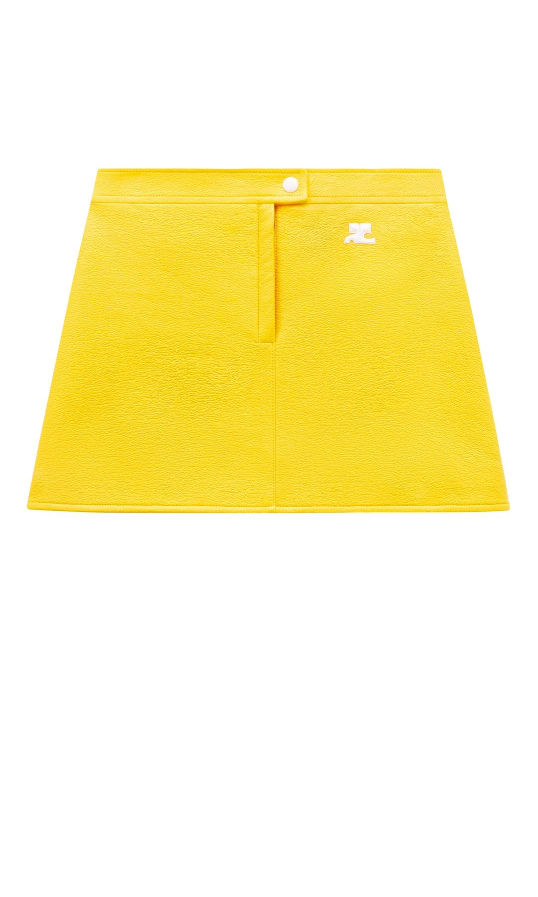 Falda mini de vinilo (550 €), de Courrèges