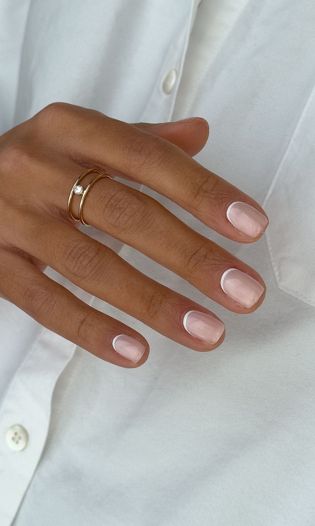 Manicura francesa invertida
