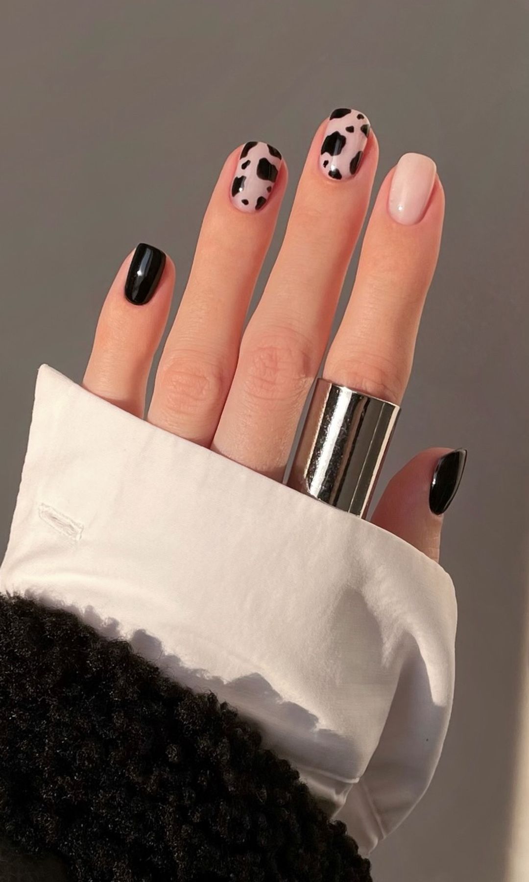 Manicura estampado de vaca