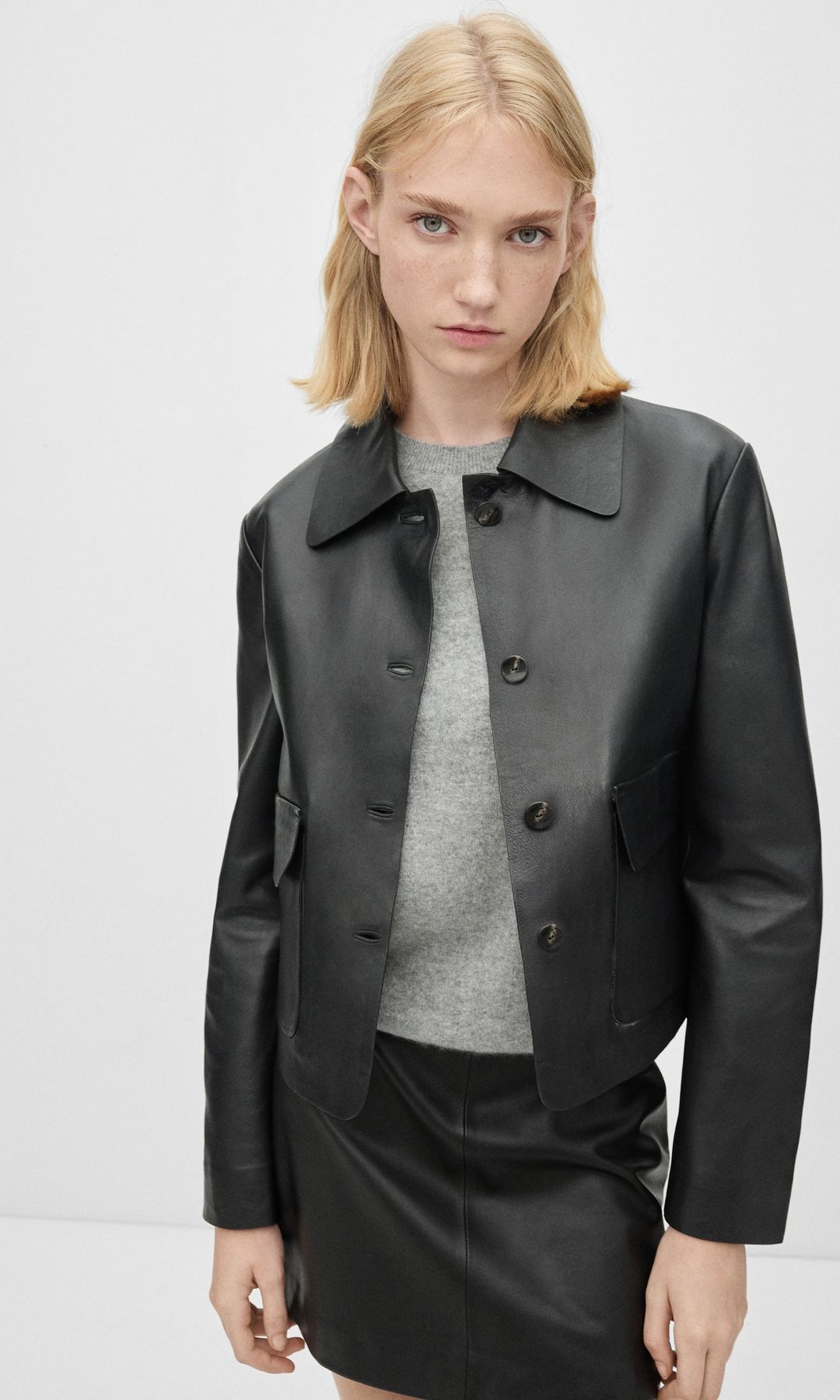 La chaqueta de piel de la reina Letizia en Mango