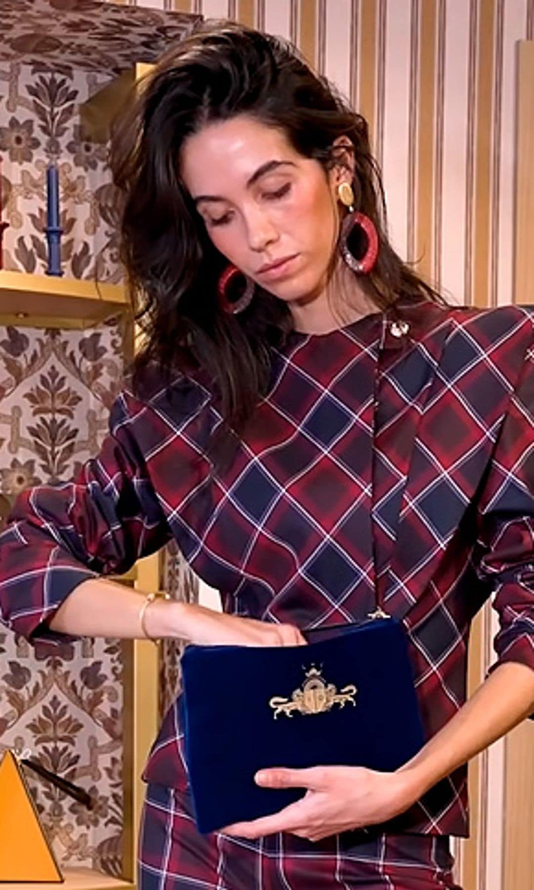 6 looks, 6 formas de llevar el bolso que Inés Domecq ha diseñado en exclusiva para ¡HOLA! Fashion