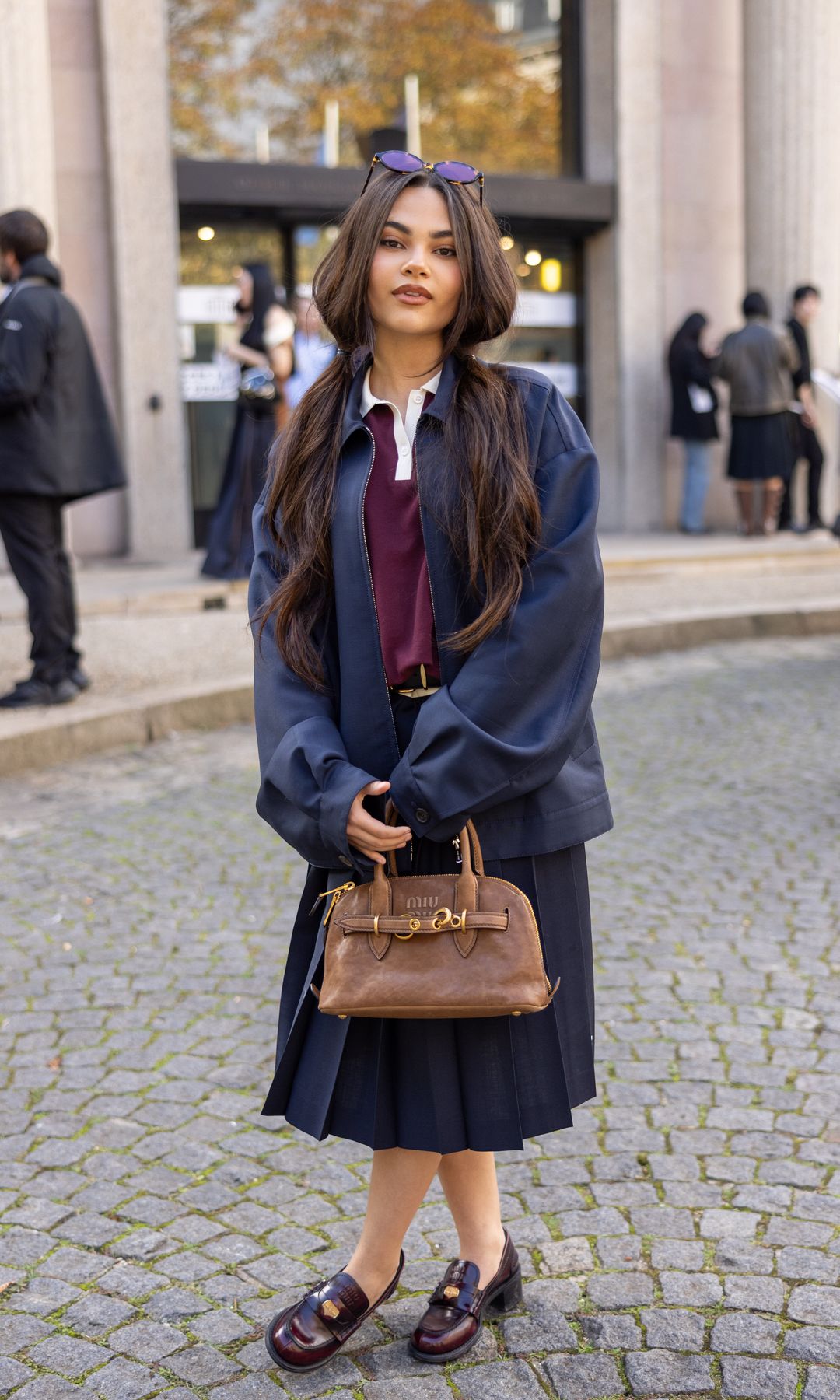 Ariana Greenblatt en el desfile Primavera/verano 2025 de Miu Miu en París (octubre 2024)