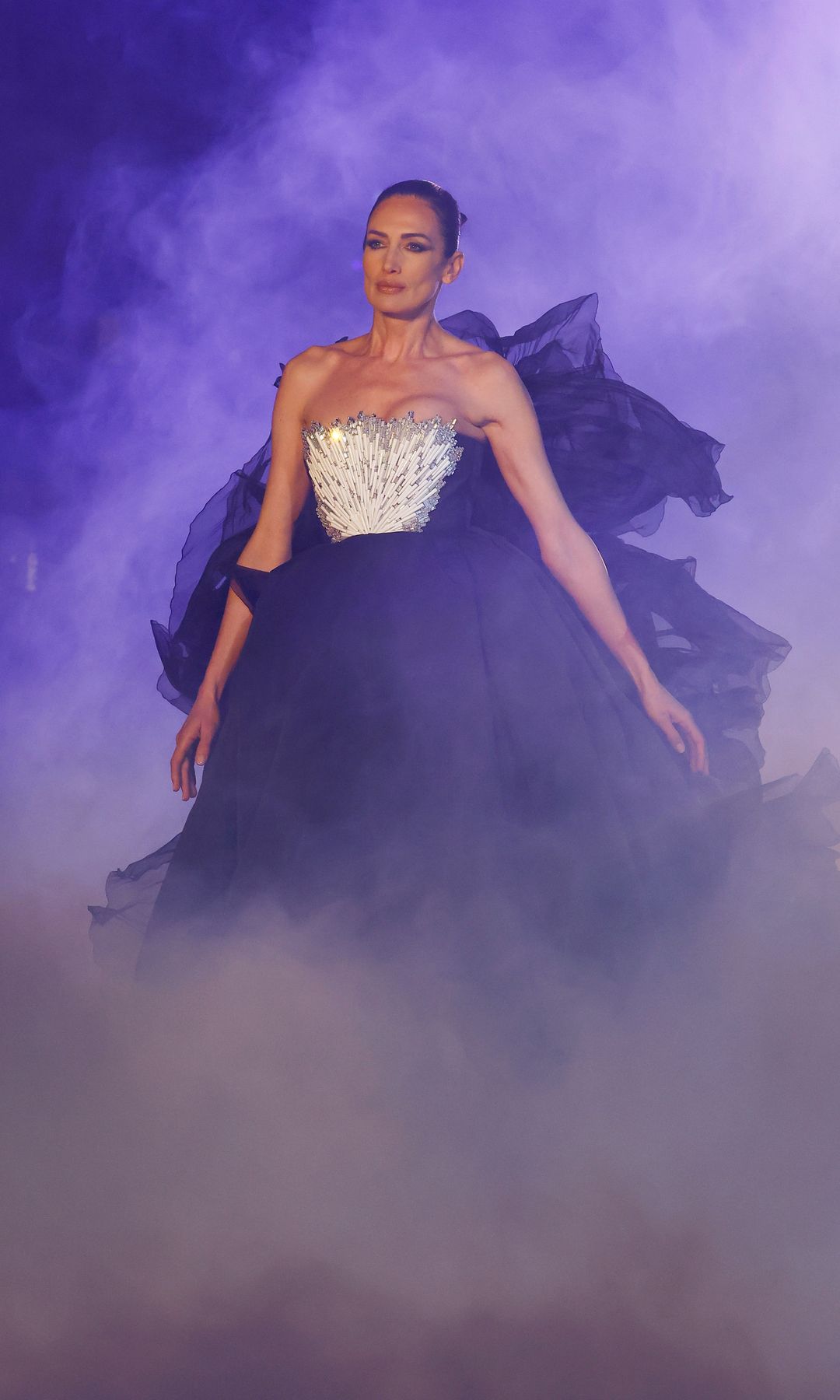 Nieves Álvarez, desfilando para Stéphane Rolland en Barcelona Bridal Fashion Week 2026.