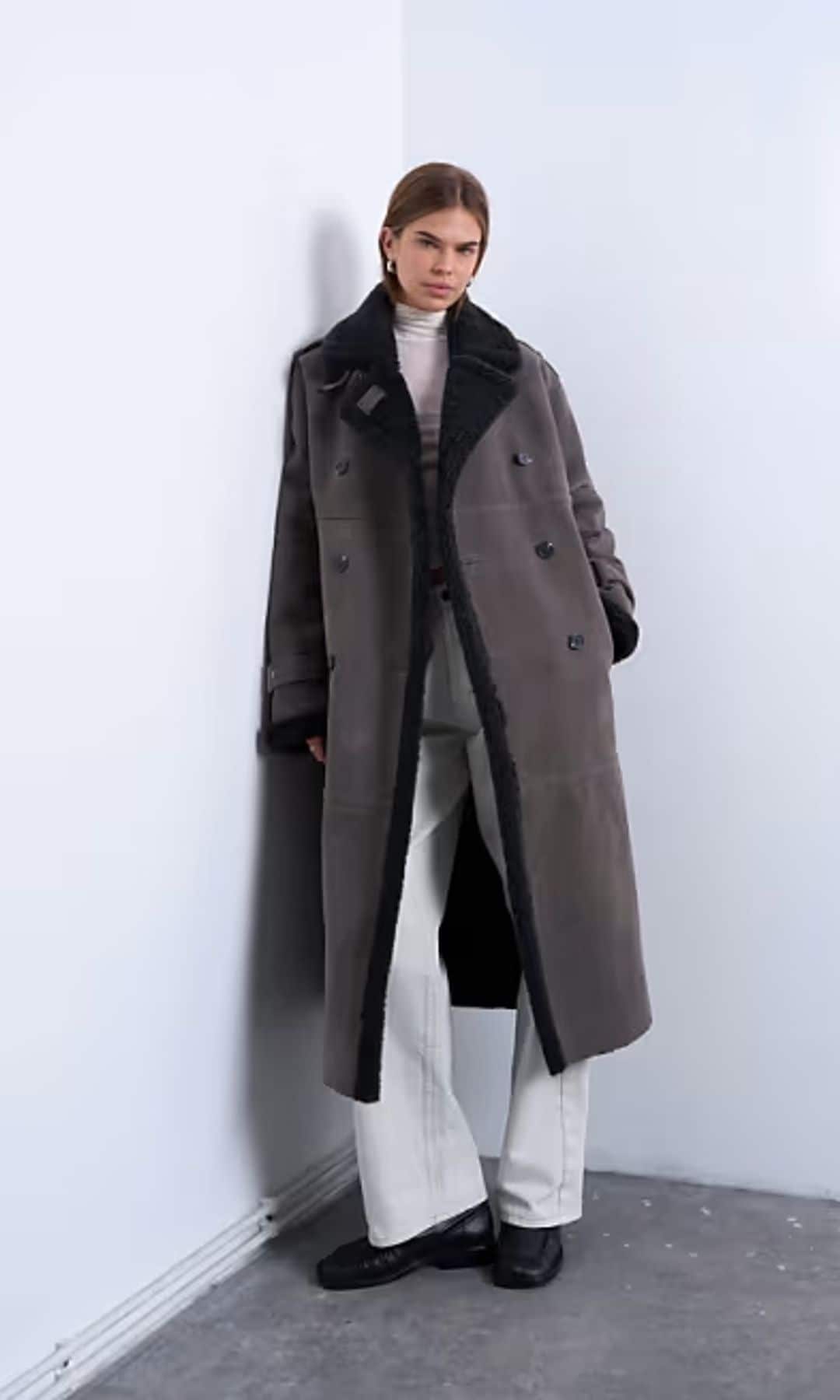 Chaqueta largo gris de estilo aviador de borreguito de Topshop