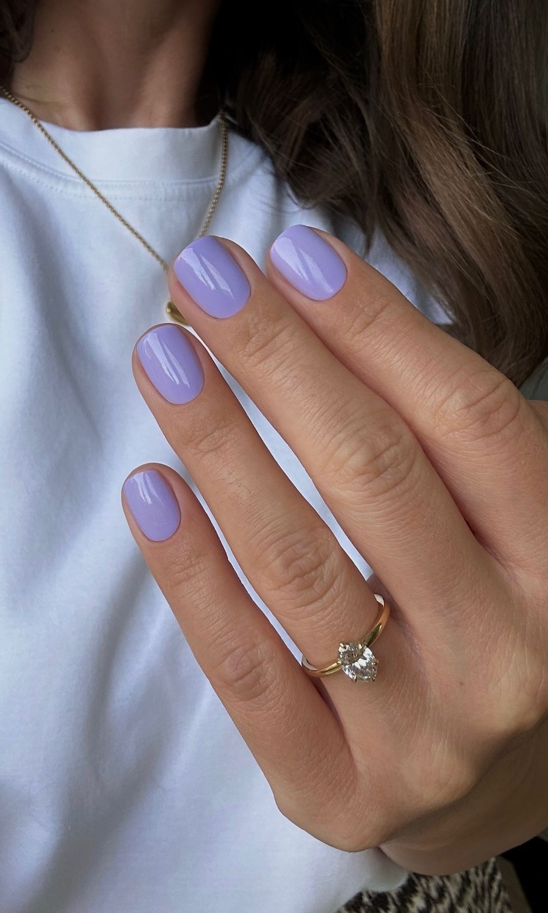 Manicura en color lila