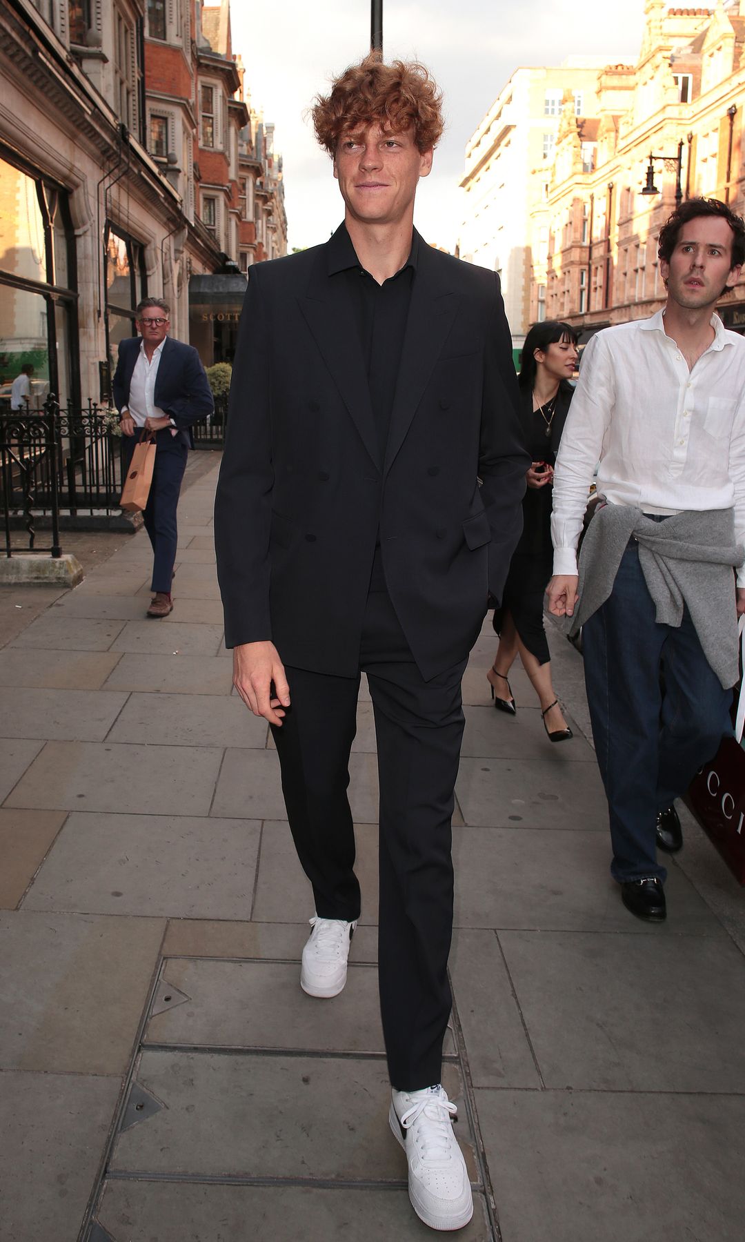 Jannik Sinner en una cena en su honor en Londres