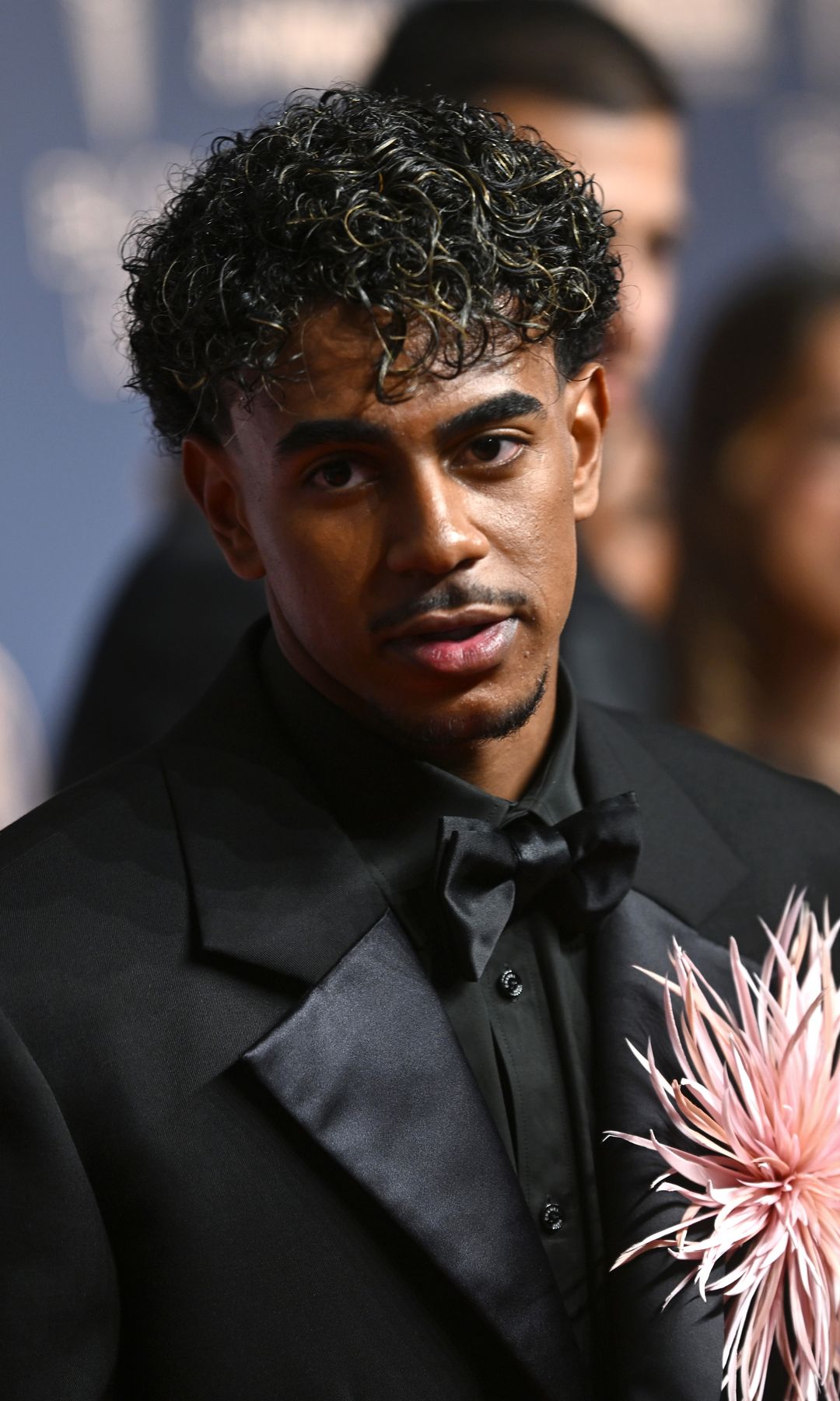 Lamine Yamal deslumbra con Chanel en la ceremonia del Balón de Oro 2026