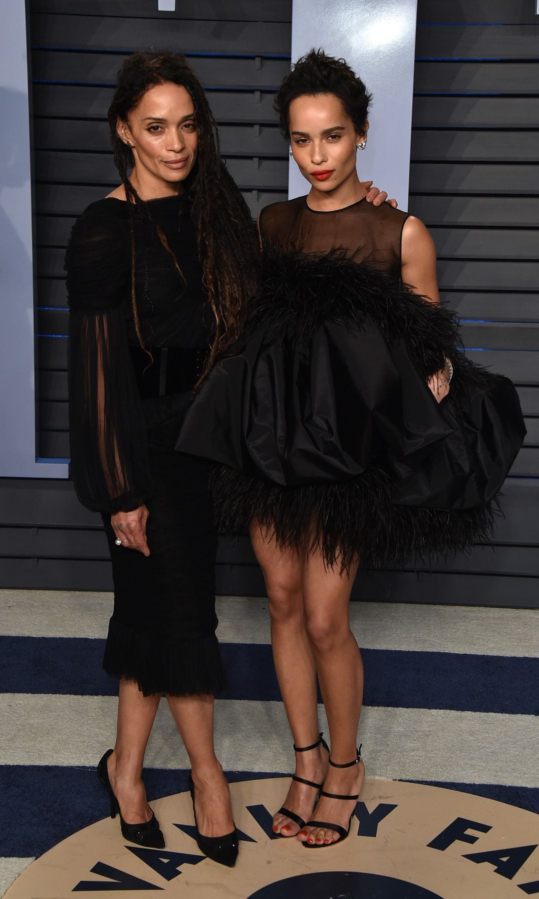 ¡HOLA! FASHION Margaret Qualley o por qué no importa que seas una estrella de Hollywood para que le quites ropa a tu madre