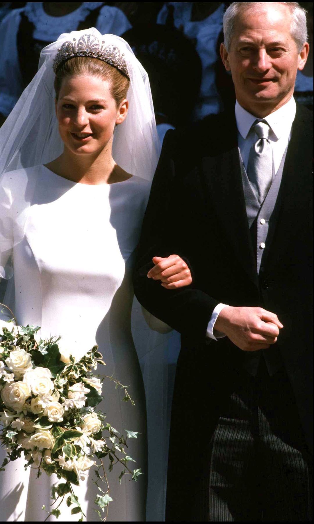 Tatiana de Liechtenstein junto a su padre, el día de su boda