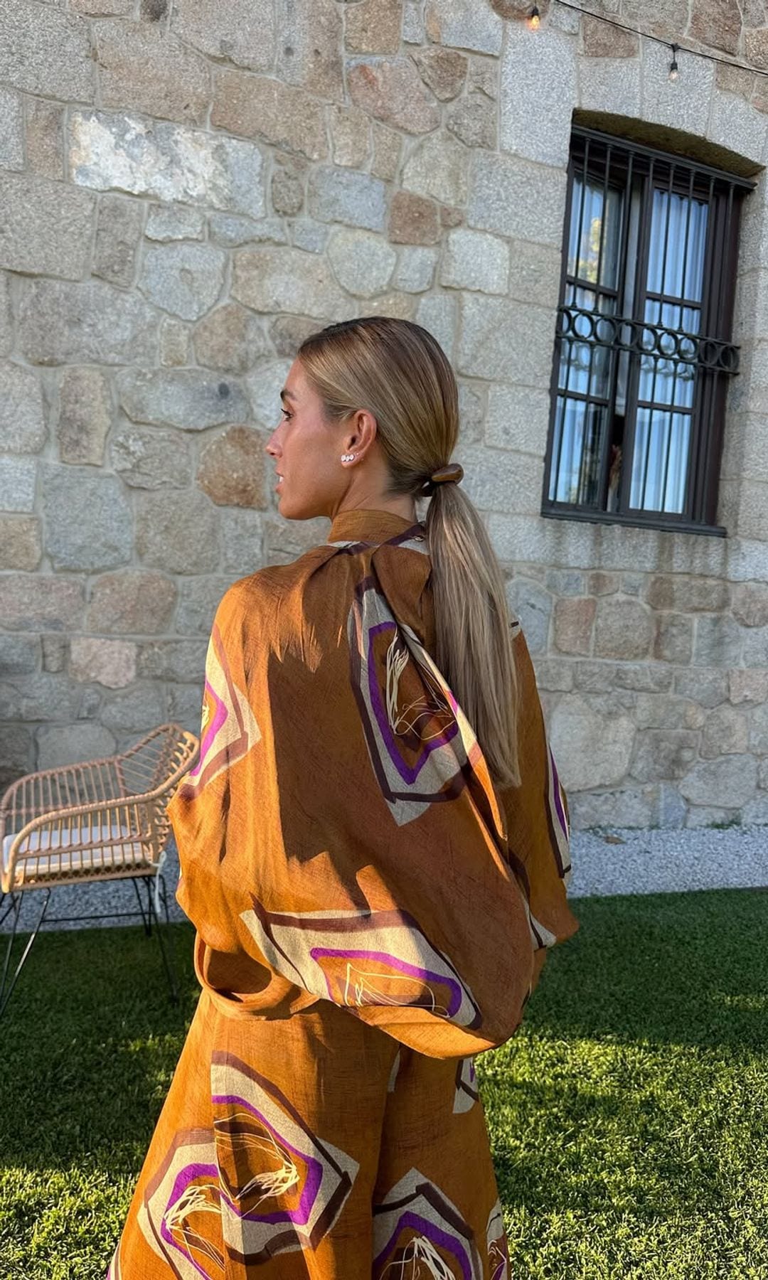 Peinado invitada 2025 de @claudiaparrast