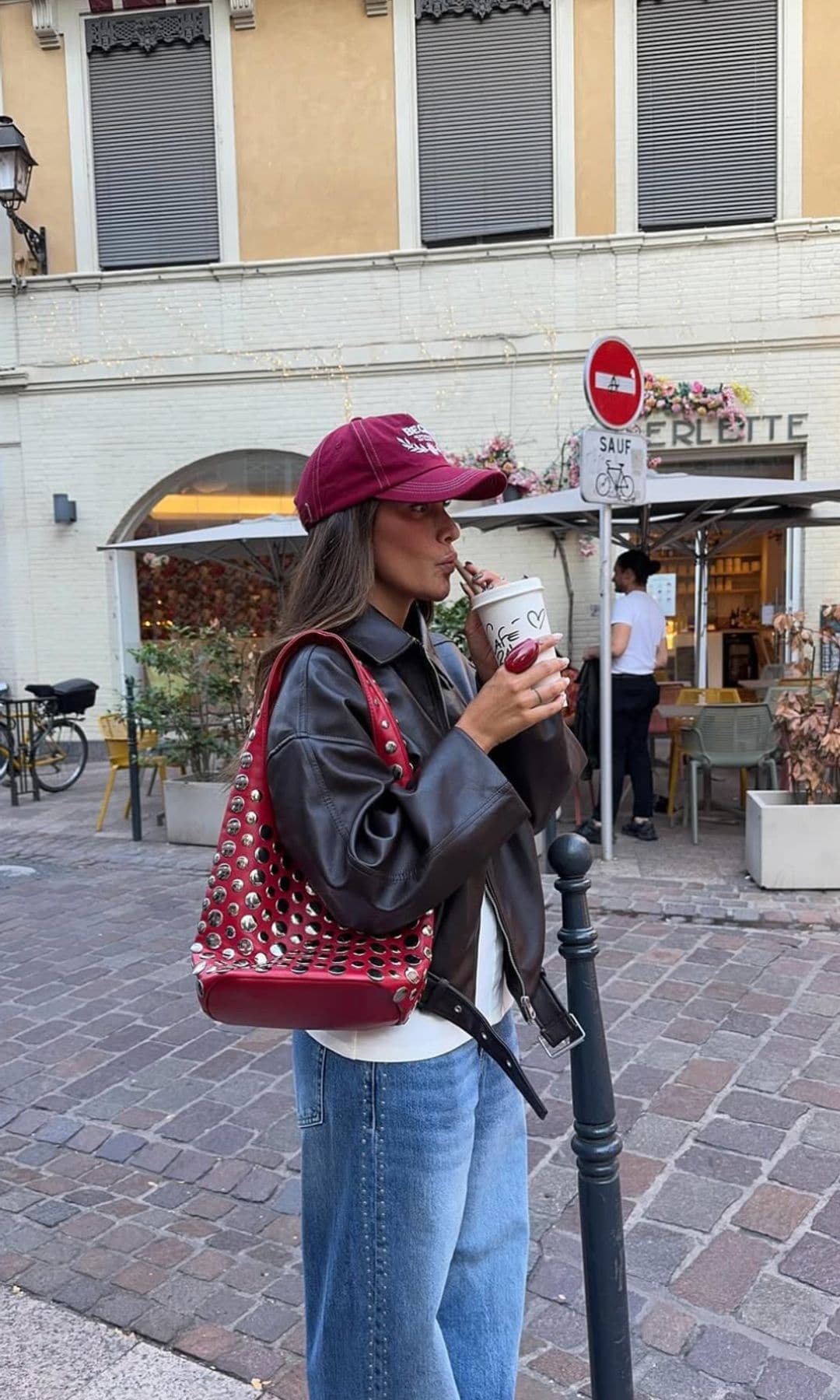 ¡HOLA! FASHION El abrigo que triunfa entre las chicas de Bilbao/Santander/San Sebastián