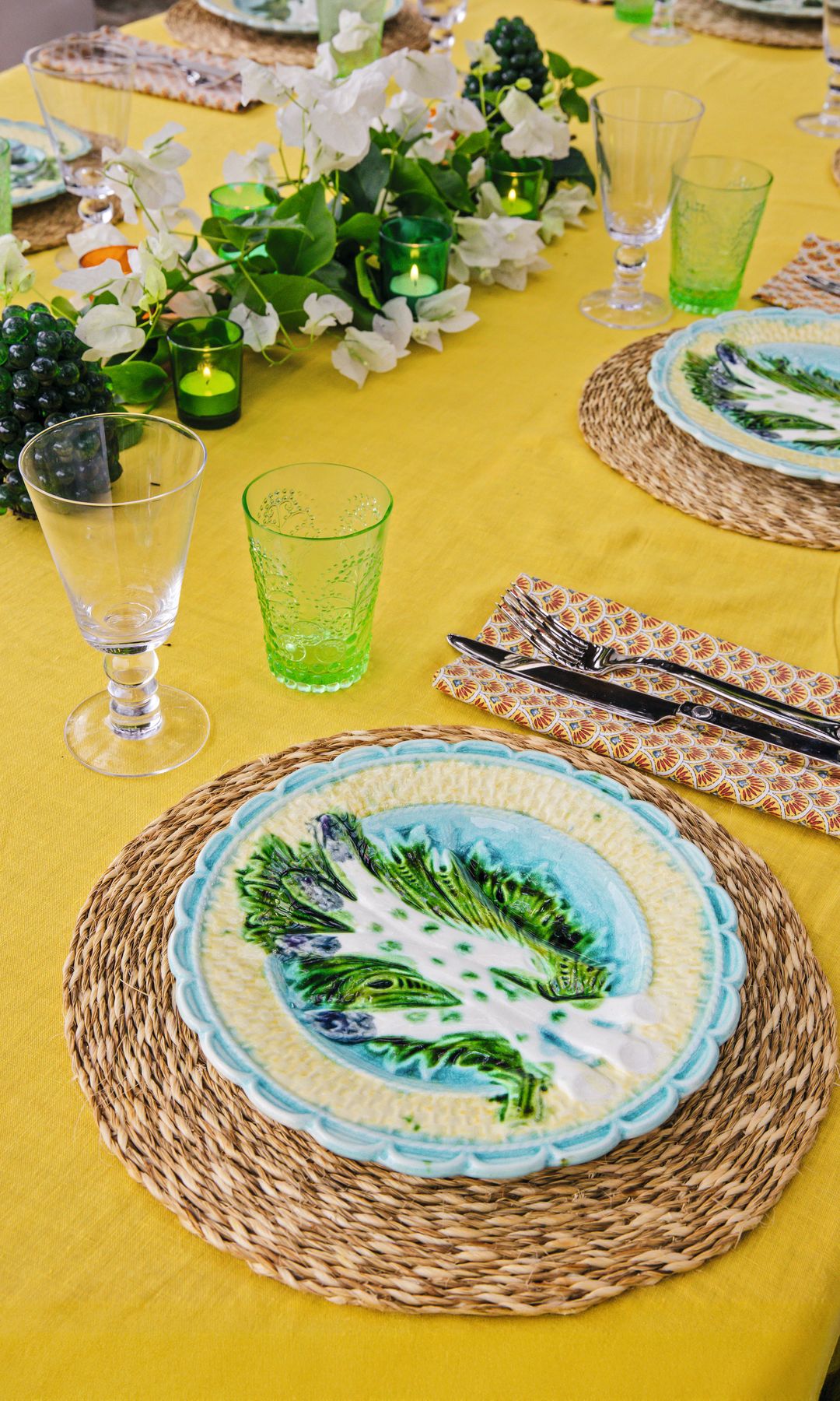 EMMA ROIG  NOS RECIBE EN SU REFUGIO DE IBIZA, UNA IMPRESIONANTE VILLA EN EL CORAZÓN DE LA ISLA