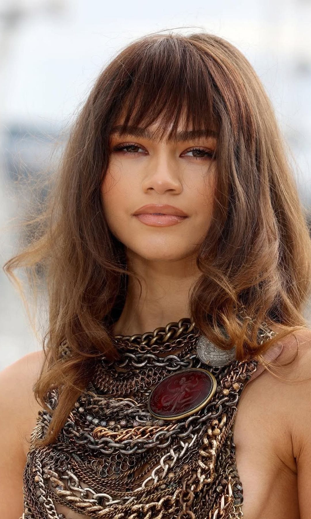 zendaya con Corte de pelo media melena escalados