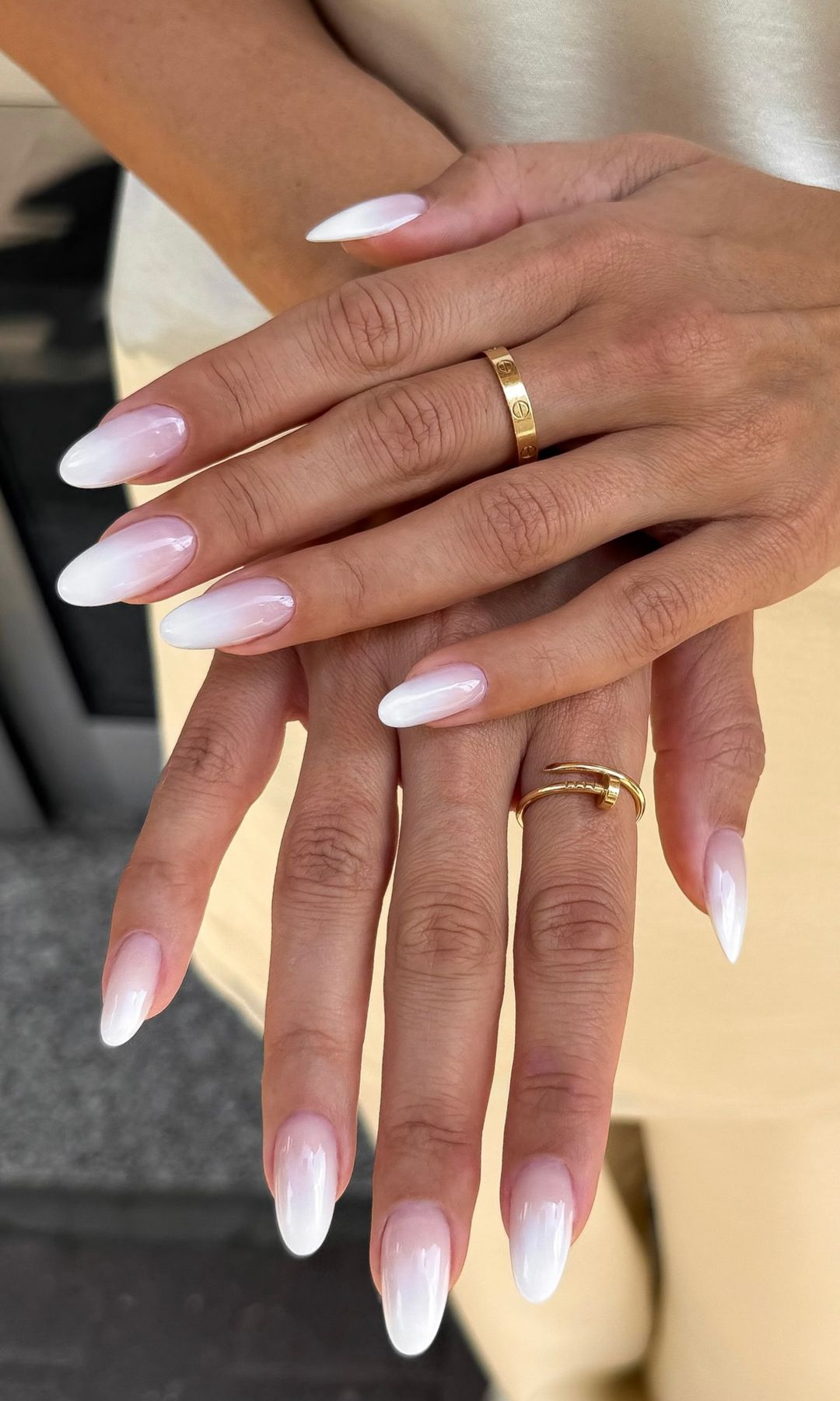 Manicura con efecto degradado en puntas
