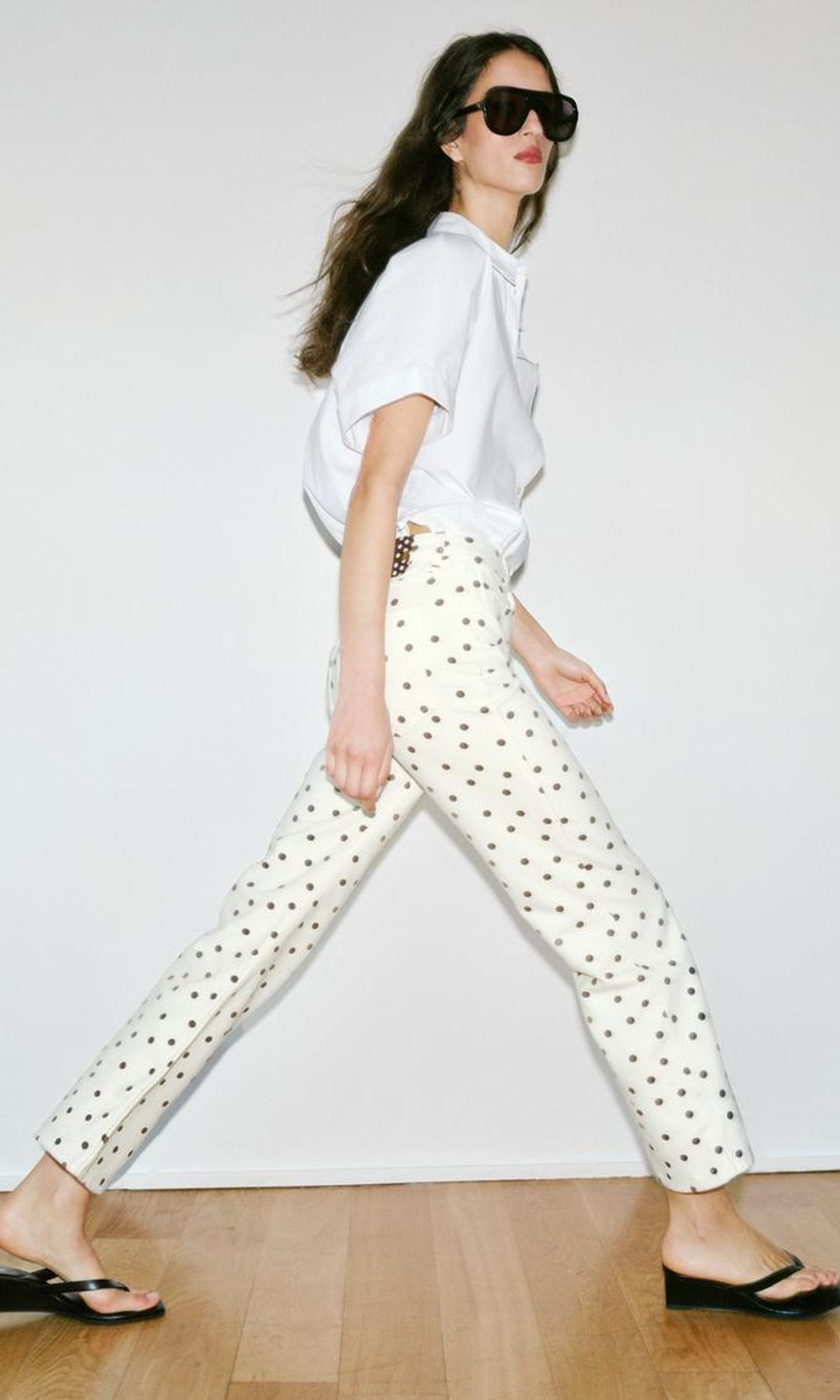 Jeans de lunares, de Zara.