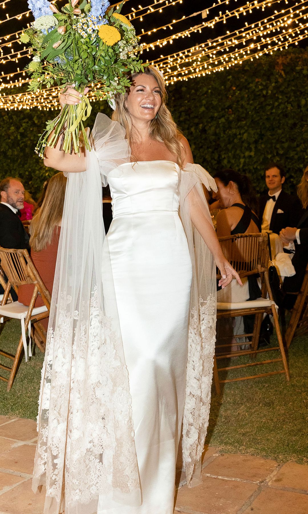 La novia con su ramo