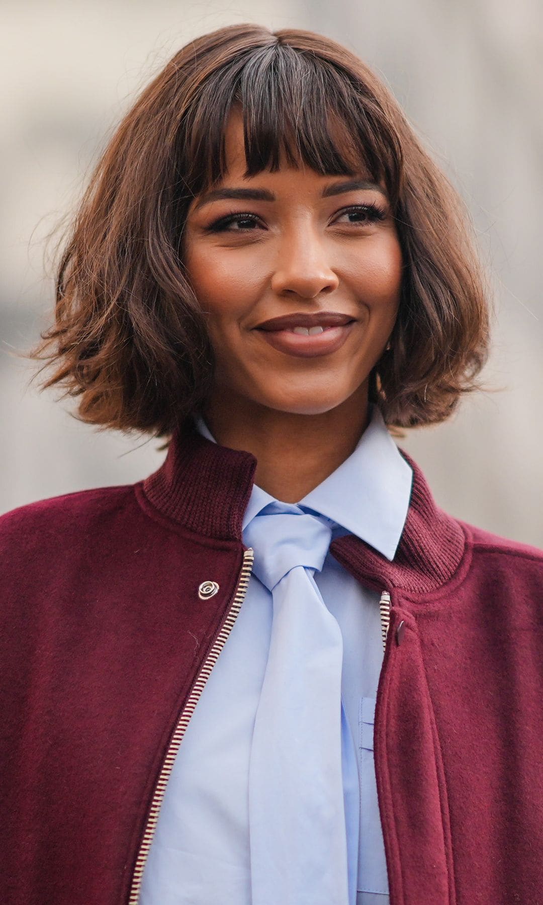 Mujer bob con flequillo