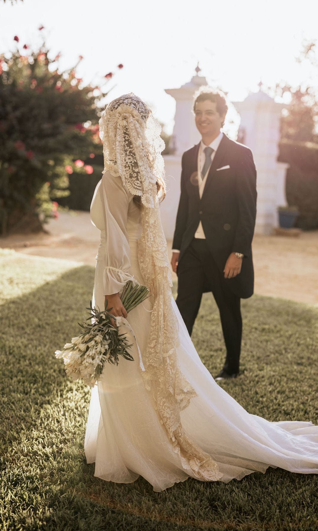 Novias con mantilla Obando