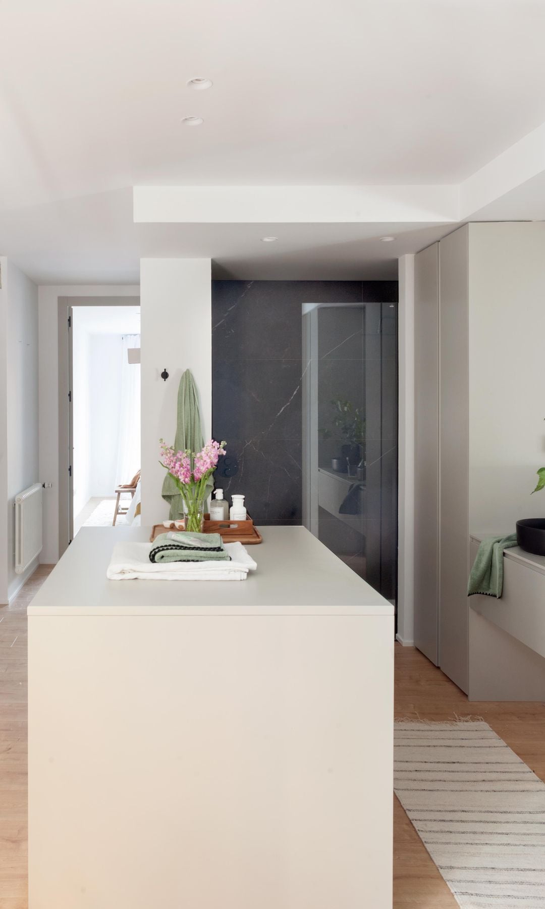Baño principal y vestidor