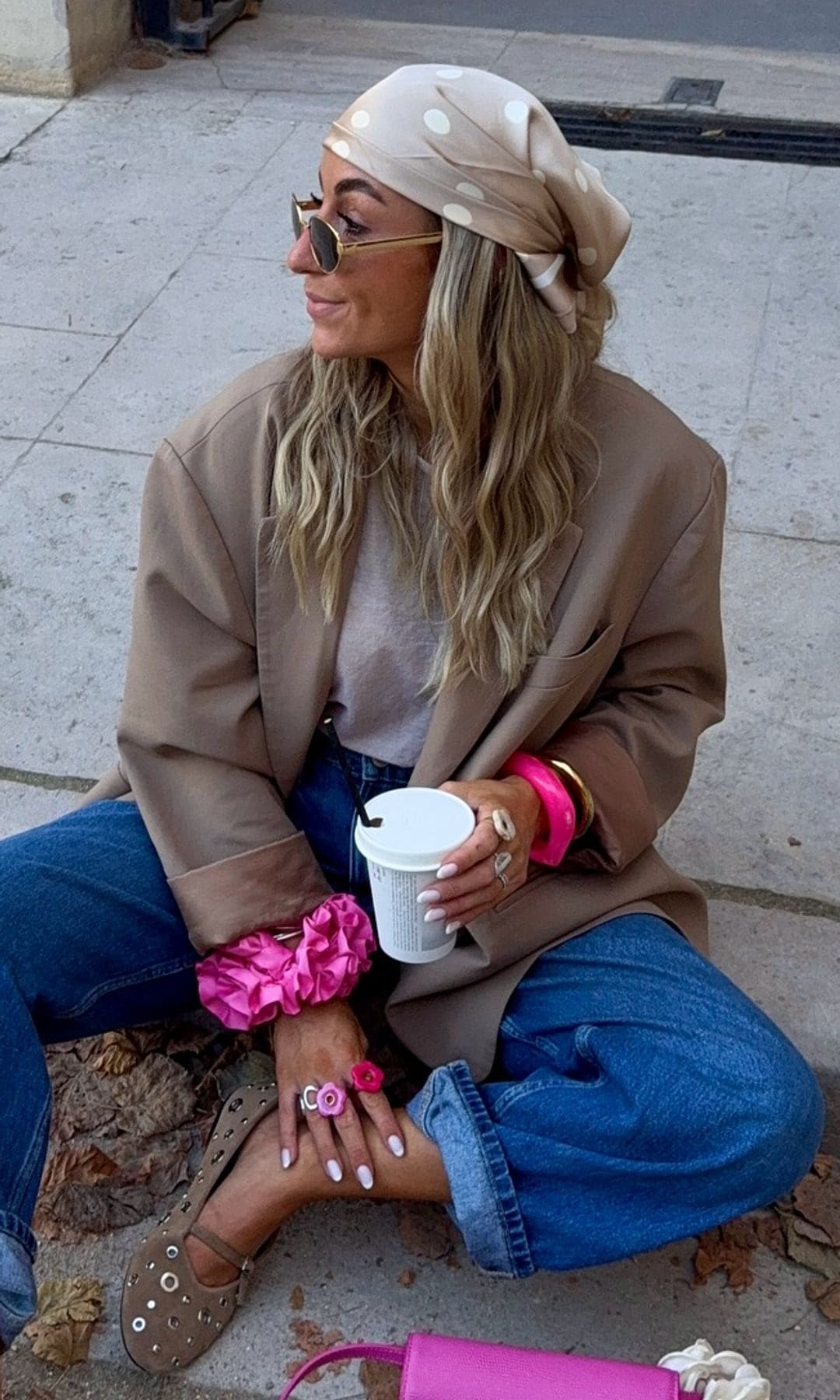 Mujer con pañuelo en la cabeza