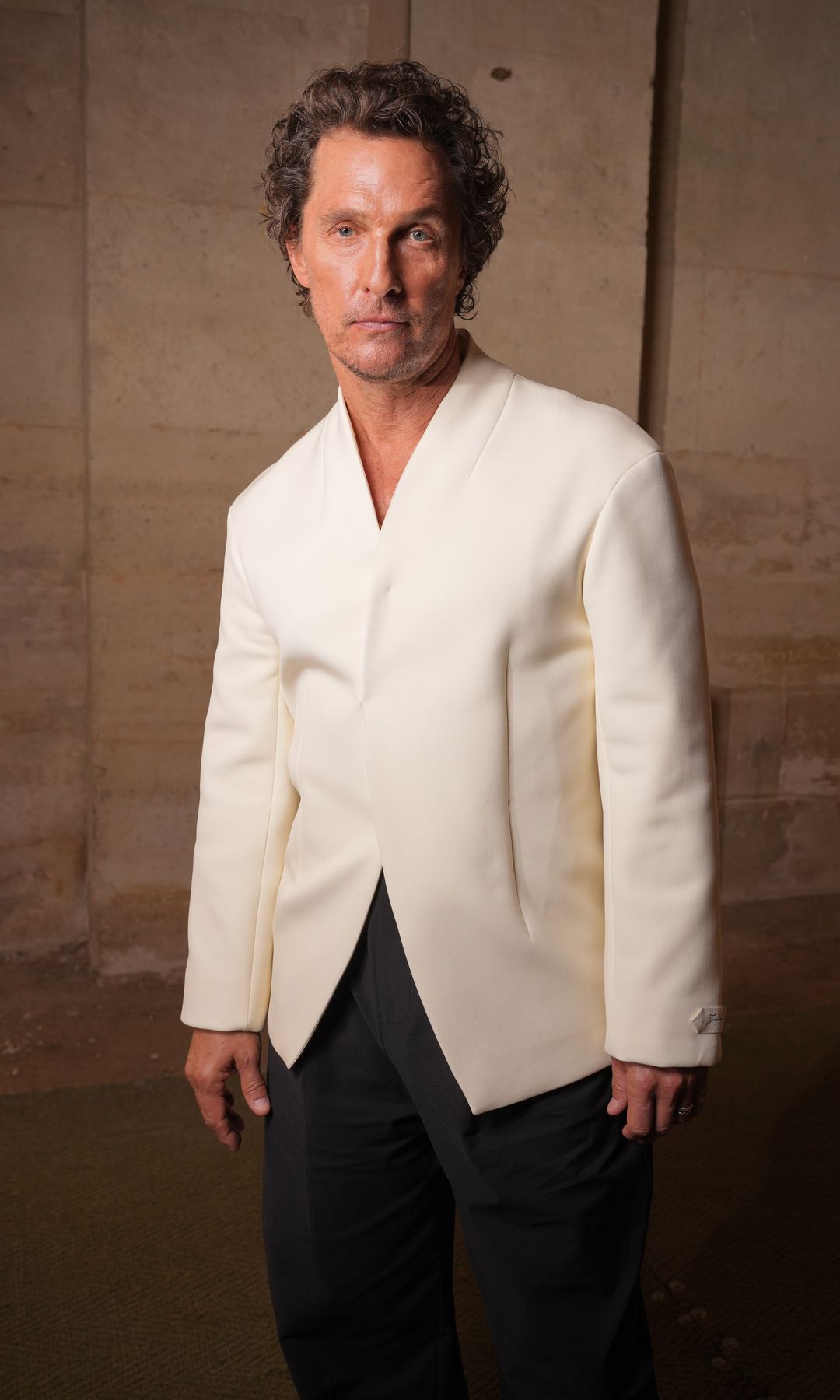 Matthew McConaughey en el desfile de Jacquemus en París