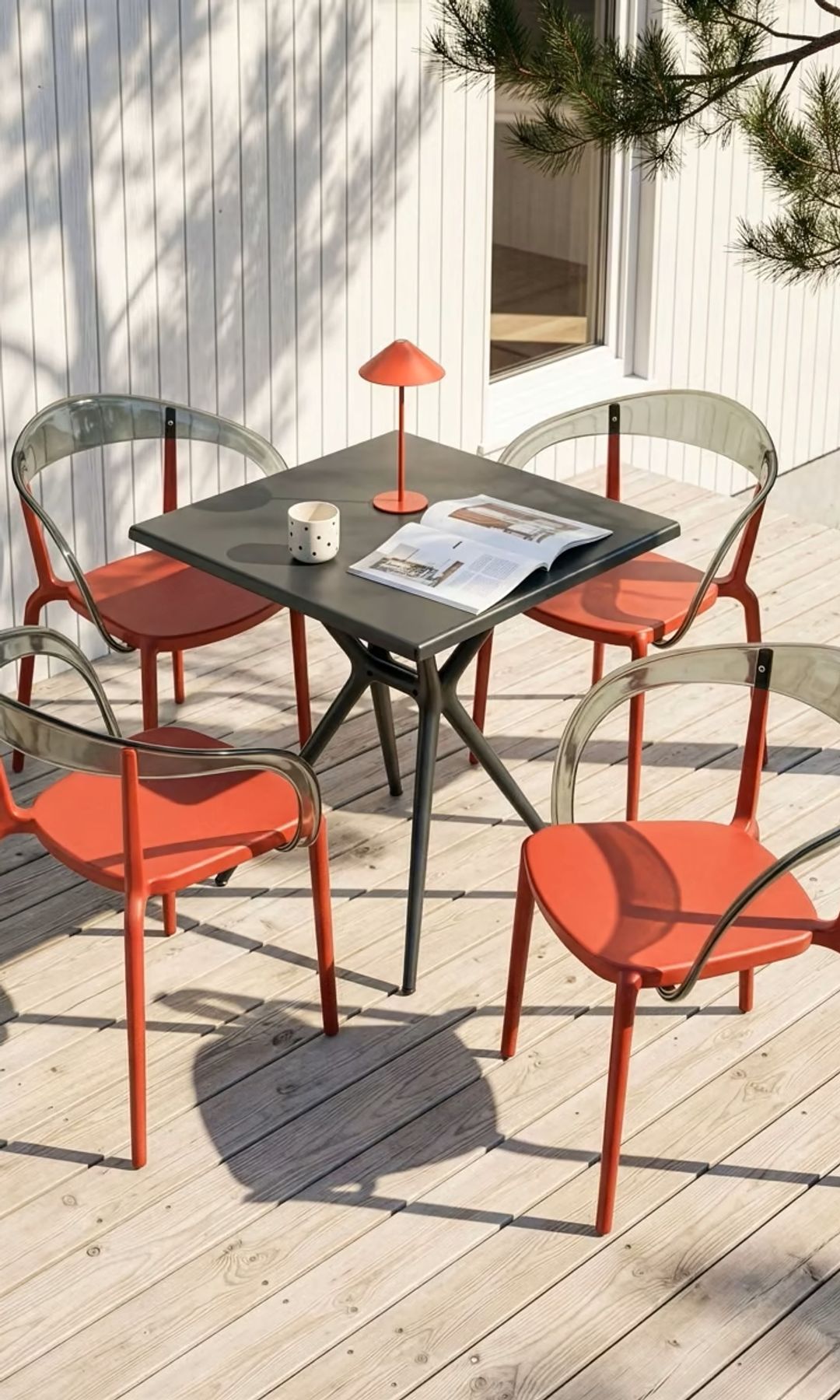 Conjunto de exterior ligero, de Conforama