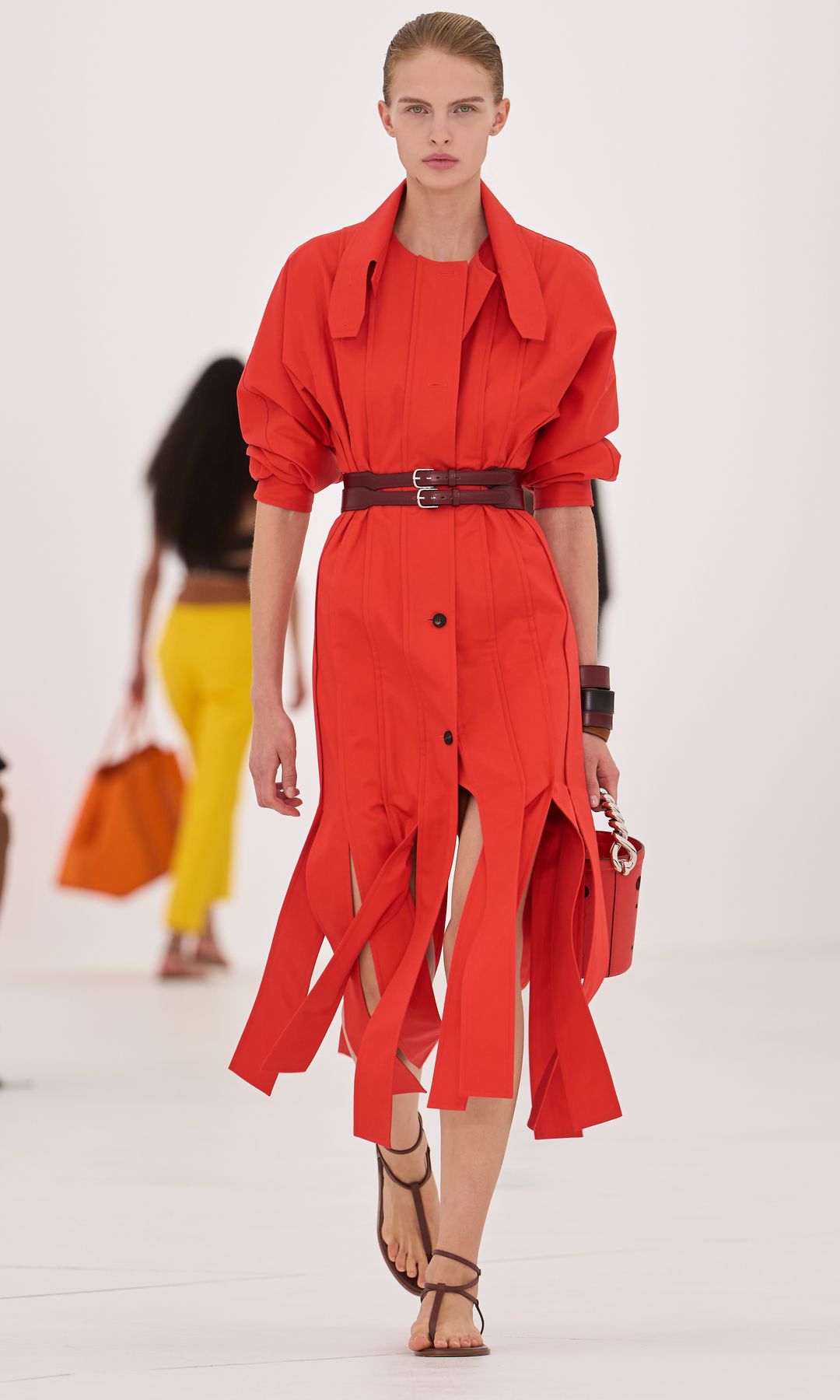 Hermès conquista París con el nuevo lujo silencioso: la ligereza que se ha convertido en su gran éxito