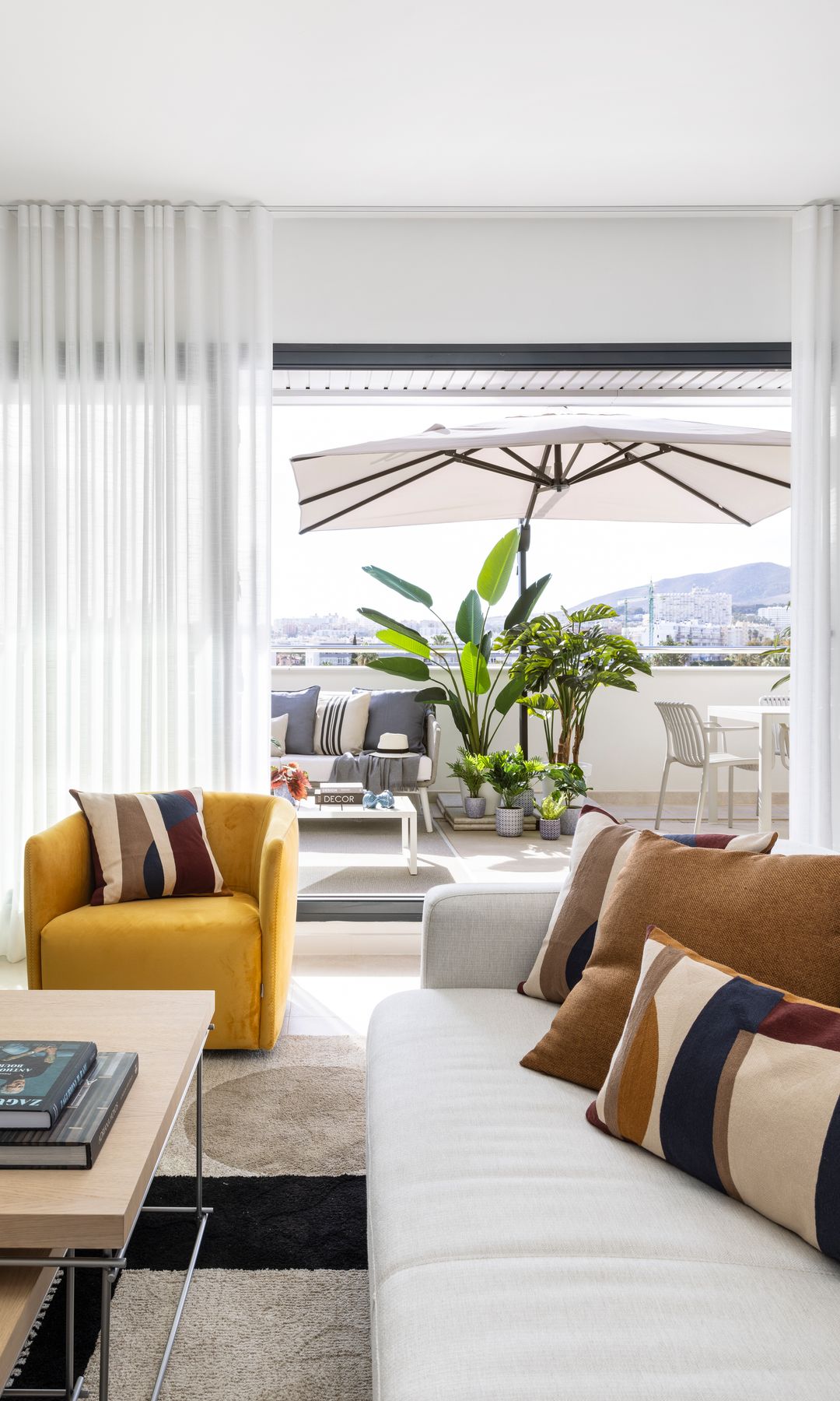 Salón con salida a la terraza