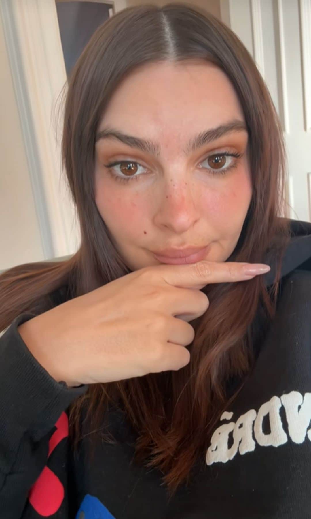 El nuevo look de Emily Ratajkowski 