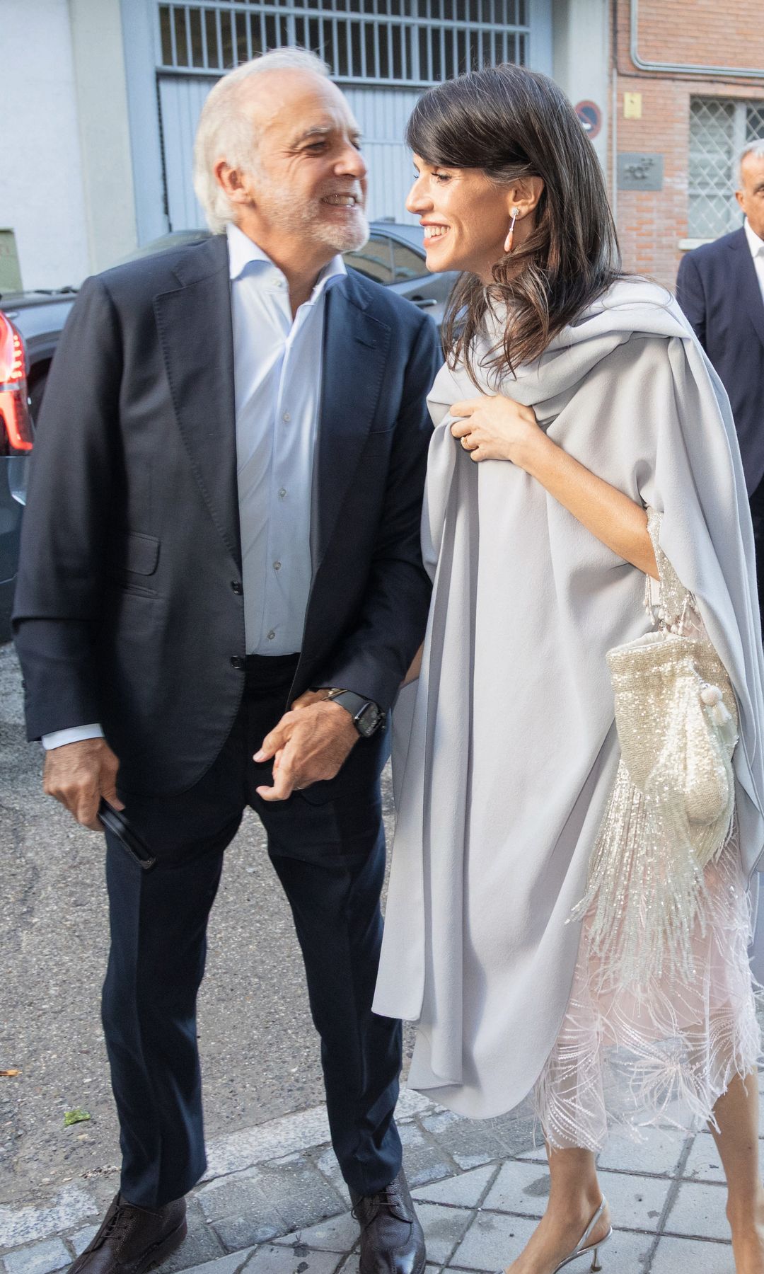 Los recién casados a su llegada a la fiesta que ofrecieron al día siguiente de su enlace, a la que asistieron más de 250 invitados