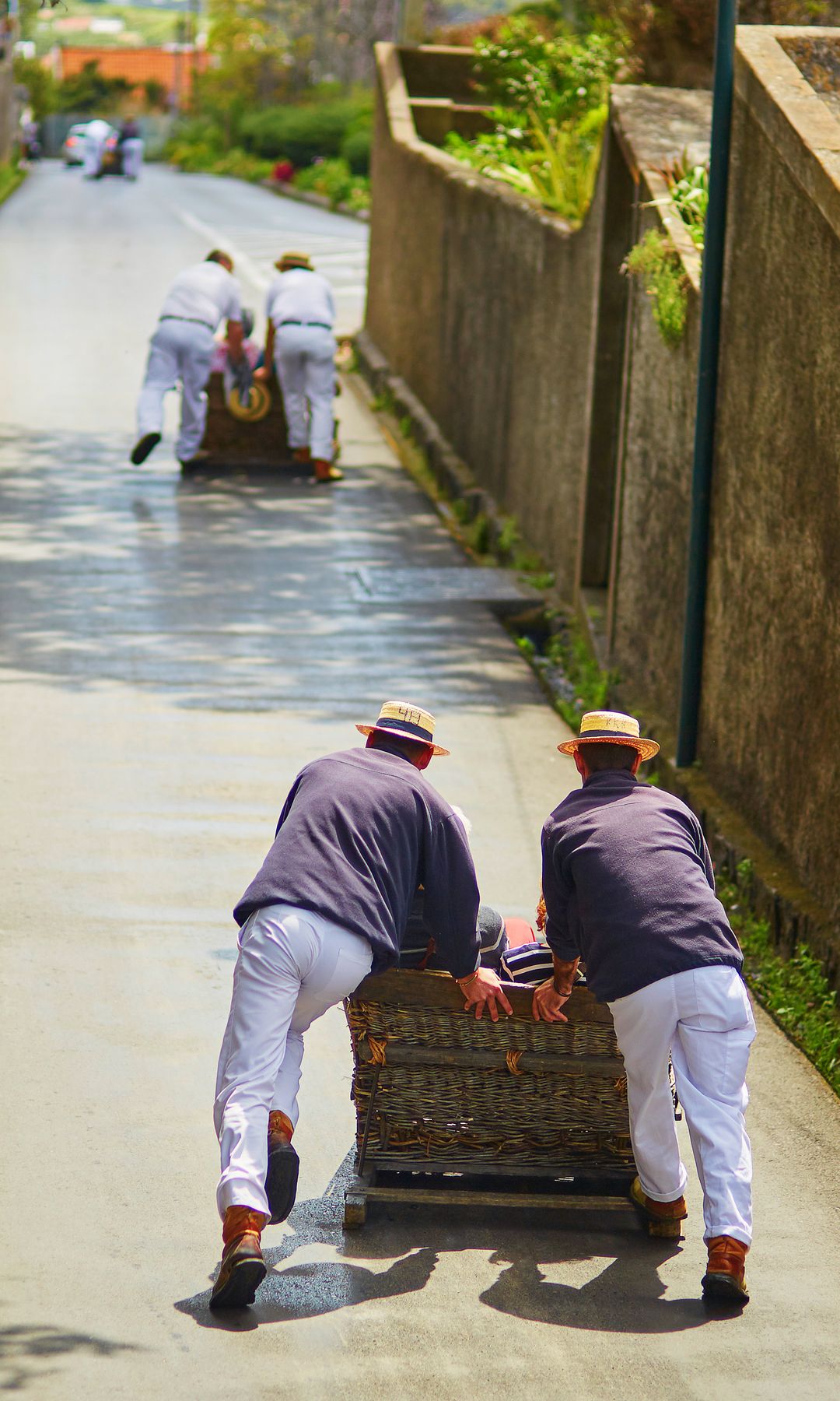 trineo de madera cuesta abajo en Funchal, isla de Madeira