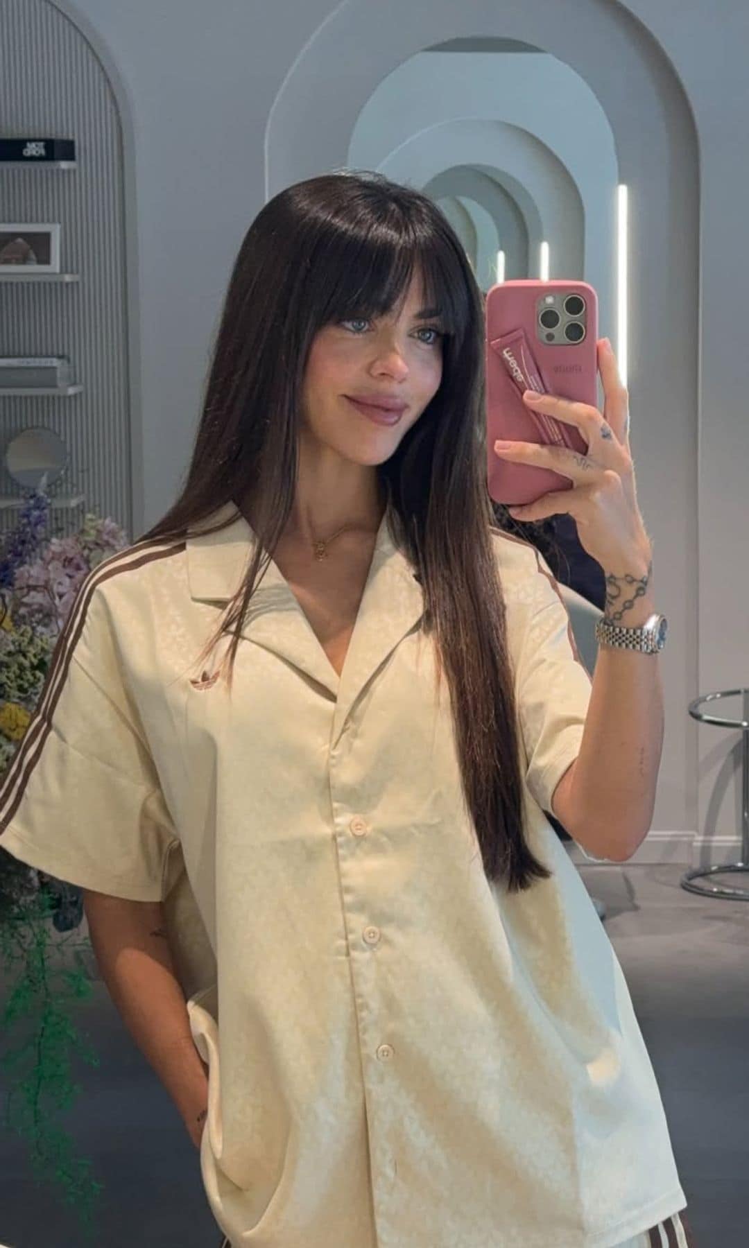 Violeta Mangriñan con flequillo en 2024