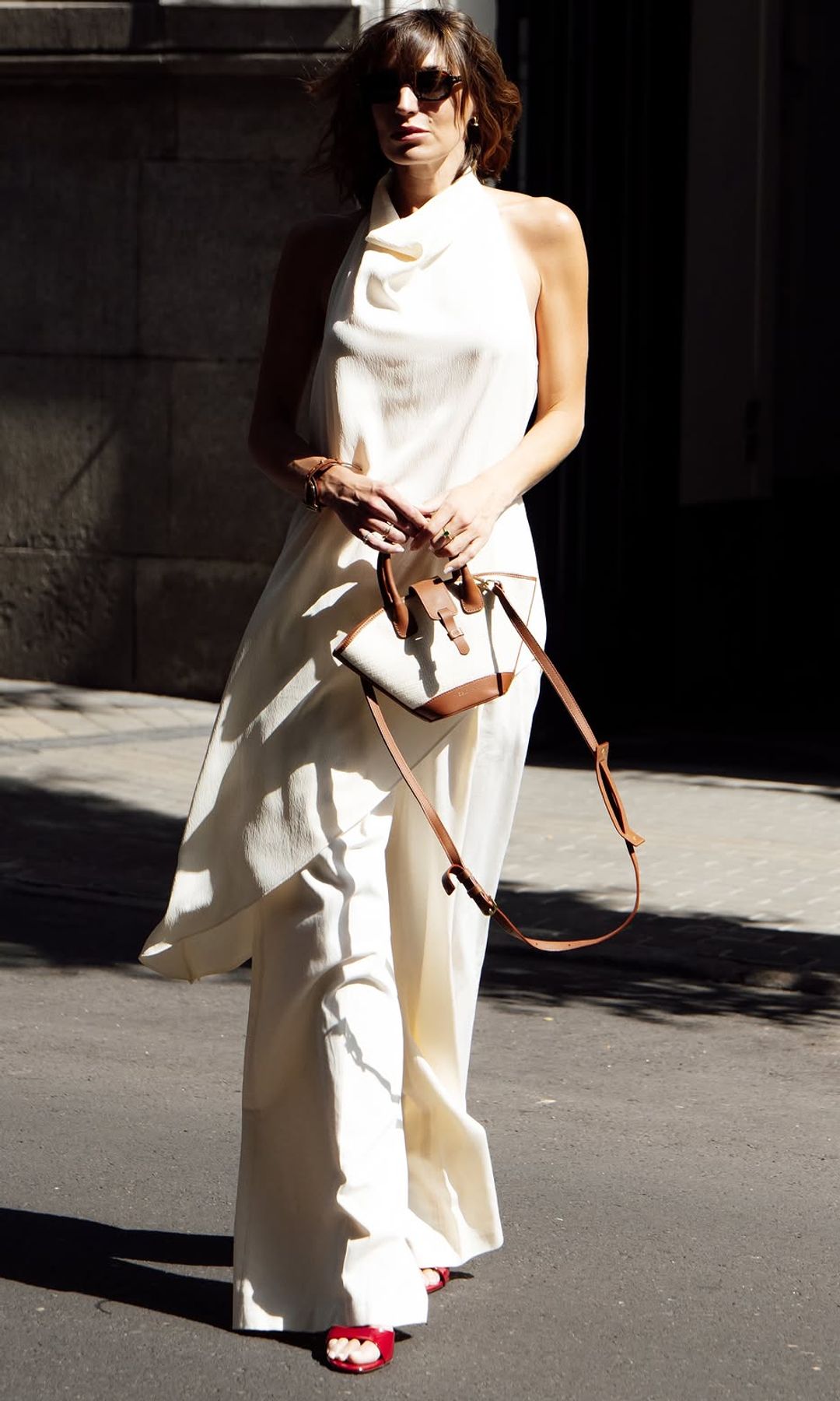 Eugenia Osborne con conjunto blanco de Zara en Madrid