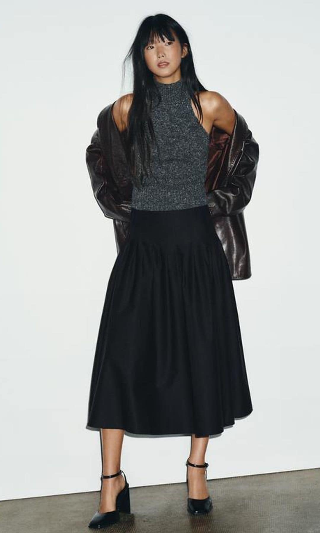 falda midi pliegues