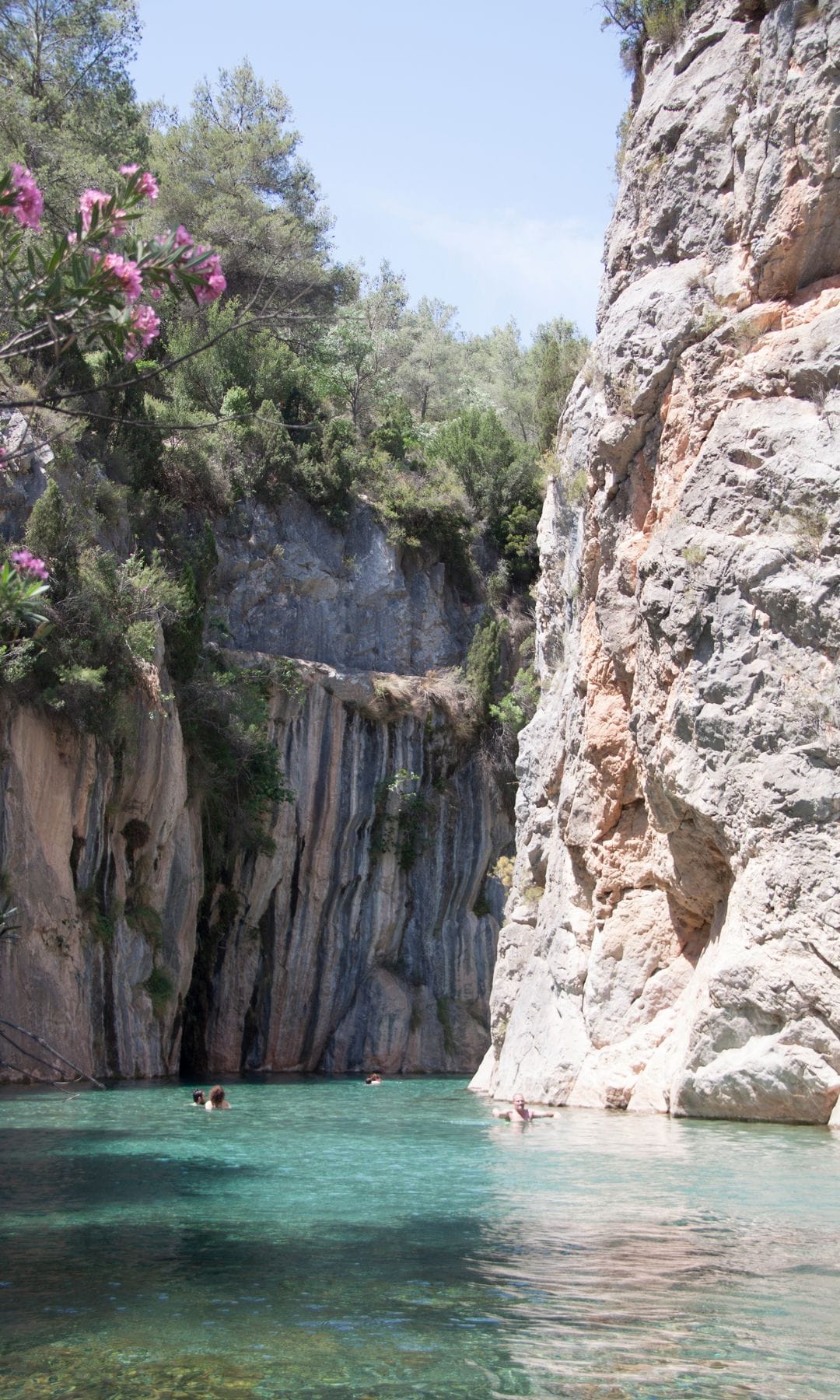 Piscinas de Montanejos en Castellón, el más espectacular baño de interior de la provincia