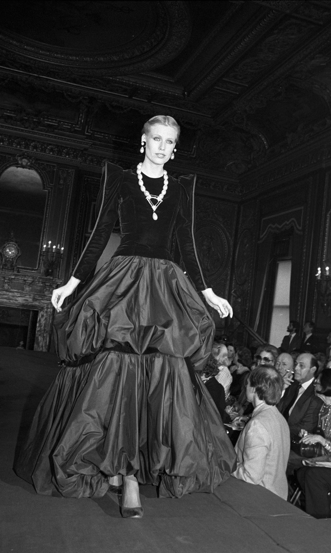 El primer desfile de Carolina Herrera en 1981