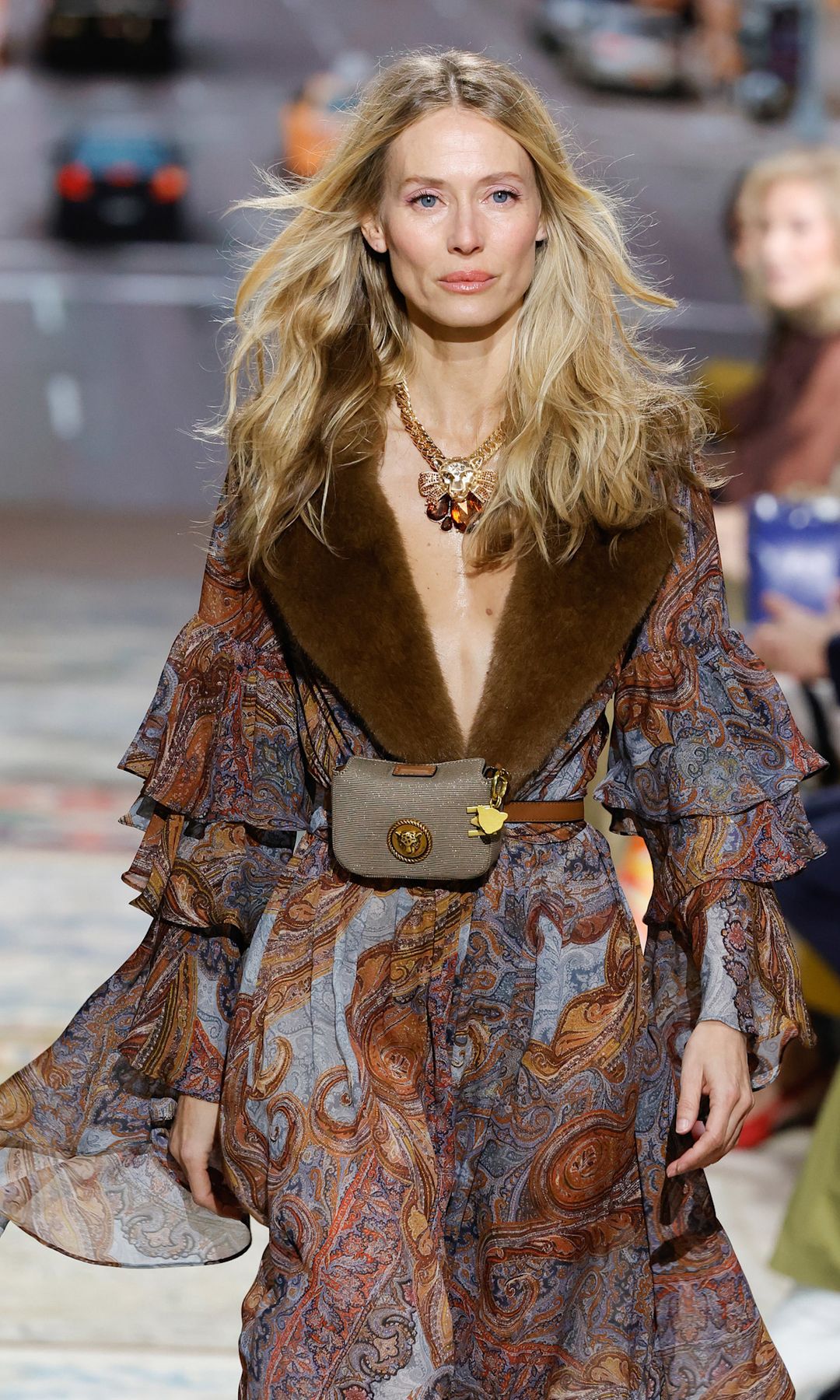Vanesa Lorenzo, desfilando para Lola Casademunt by Maite en la colección otoño/invierno 2026-2027 durante Mercedes-Benz Fashion Week Madrid.