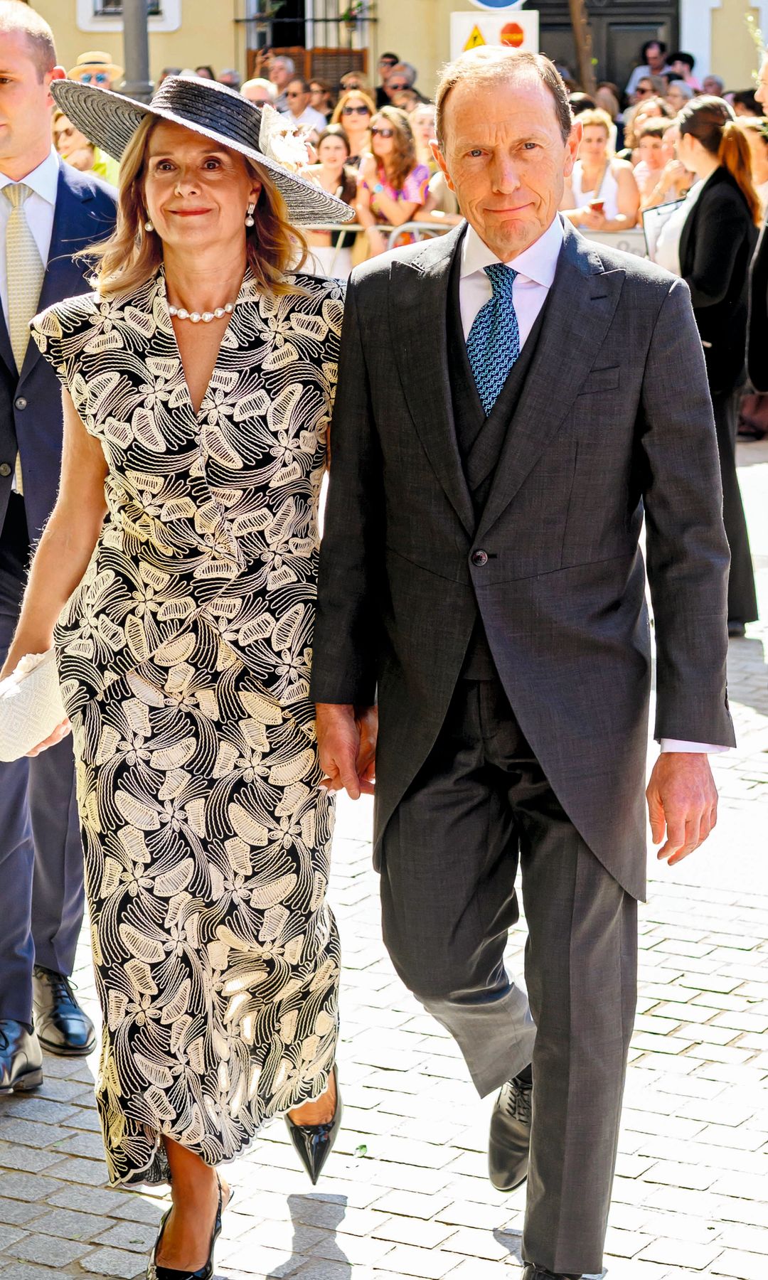 Emilio Butragueño, que fue testigo, y su mujer, Sonia González