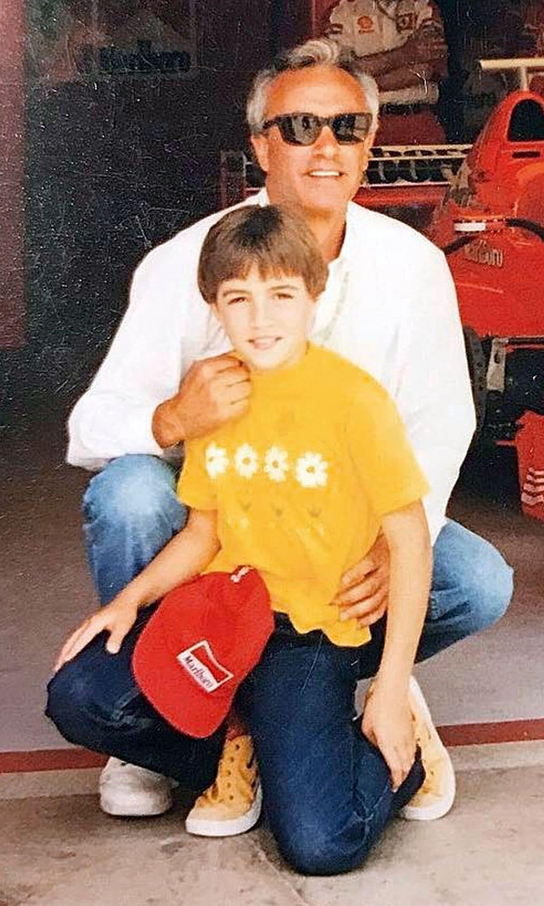 Imágenes de Carmen de niña, en la que también aparece su padre, el piloto José Miguel Jordá Carmen, en el estreno de F1