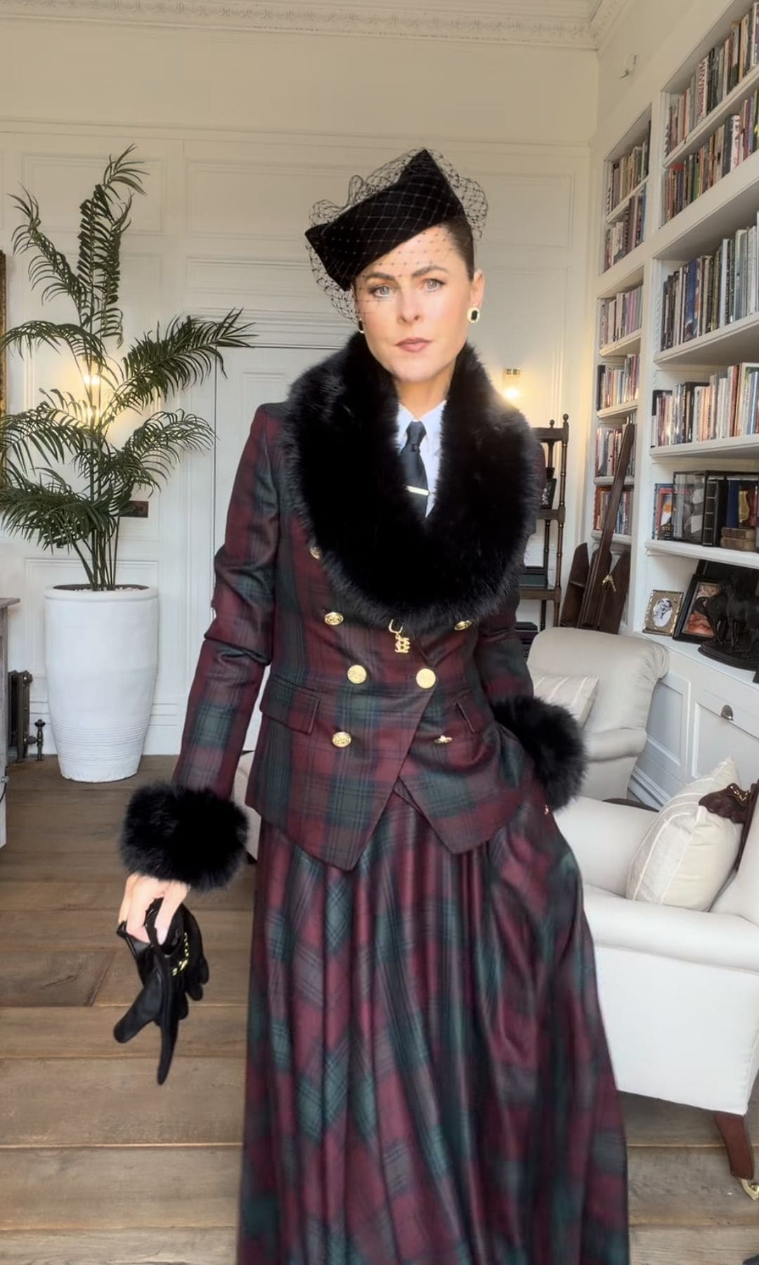 Jade Holland Cooper en las carreras de caballos de Cheltenham, 2025.