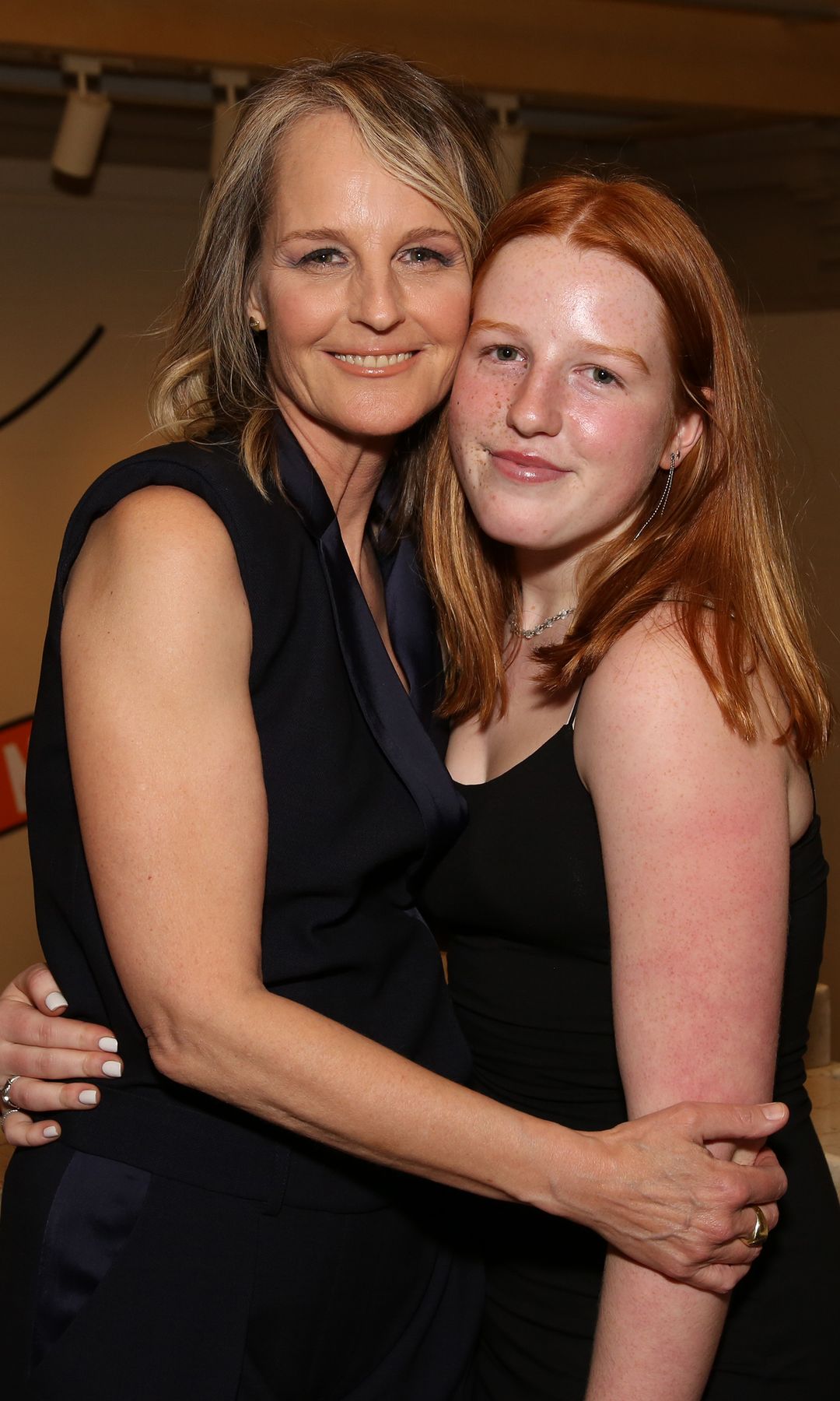Helen Hunt y su hija Makena Lei Carnahan en 2019