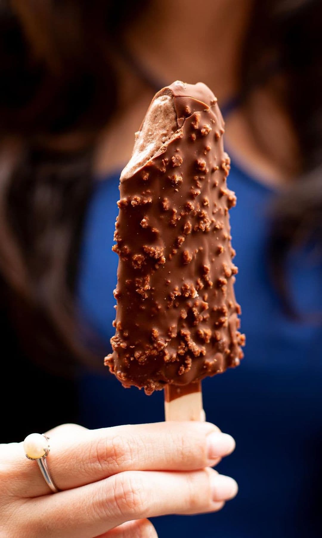 El “pingüino”, el helado de palo recubierto de chocolate nació en la Gelatería Pepino, Turín, Italia