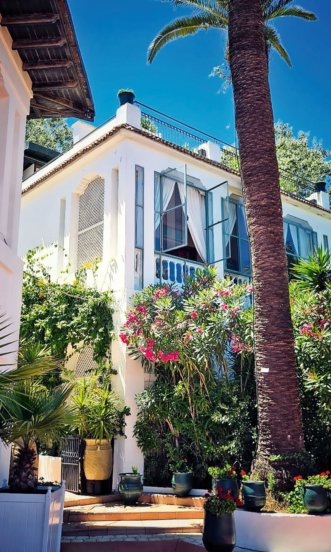 Villa Josephine, una preciosa mansión colonial donde se come rodeado de exquisitos objetos de estilo art déco, en Tánger