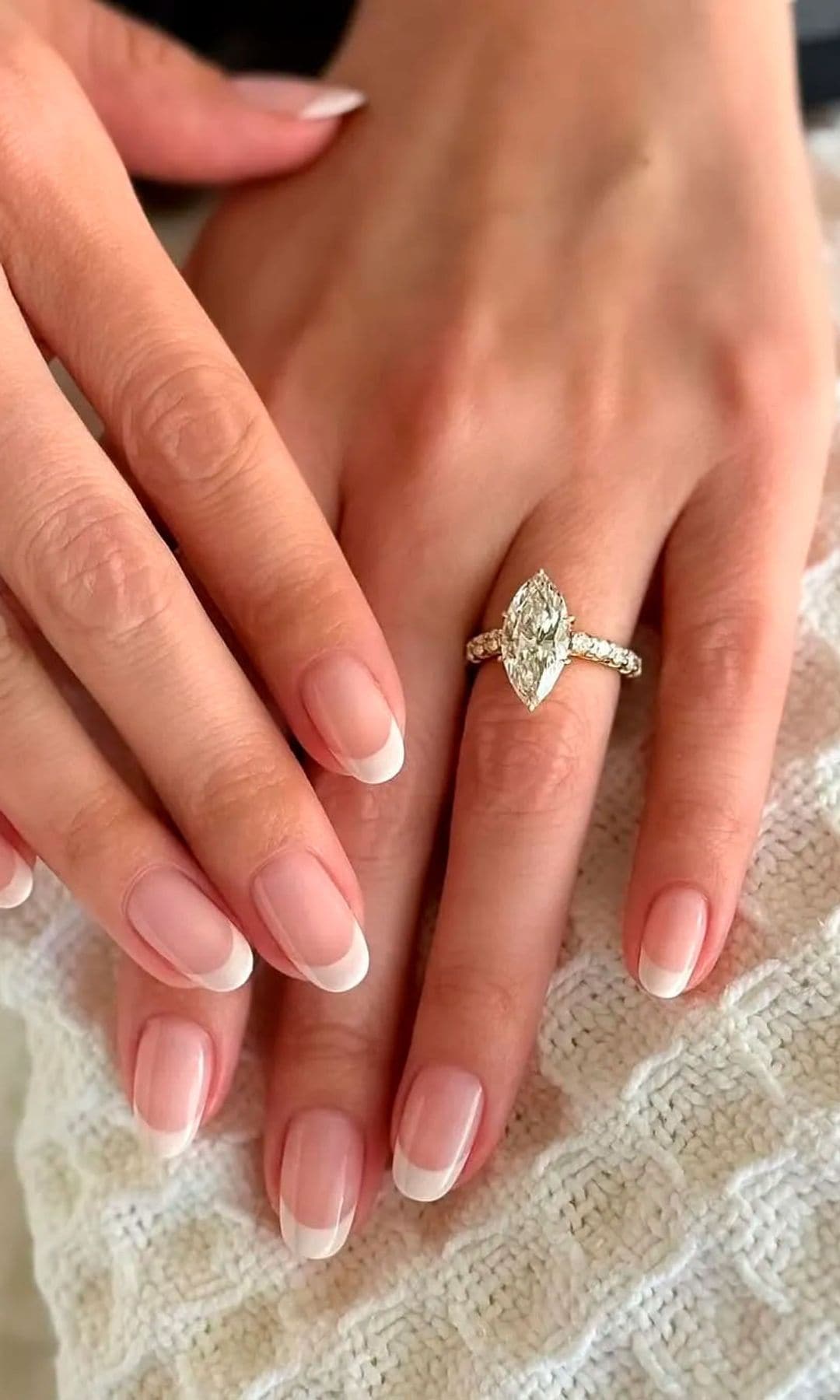 Selena Gomez estrena la manicura de tendencia