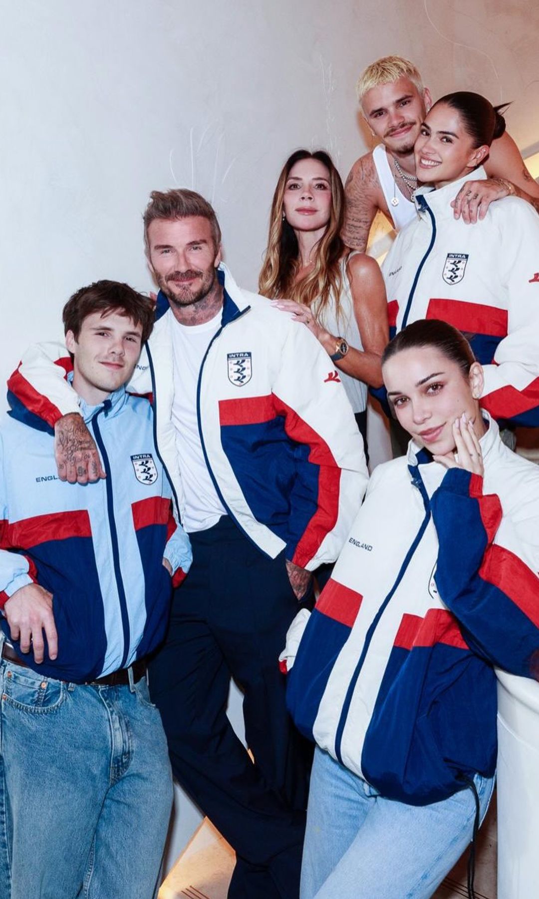 Romeo Beckham sigue los pasos de su madre y se lanza al diseño con su propia firma de moda deportiva