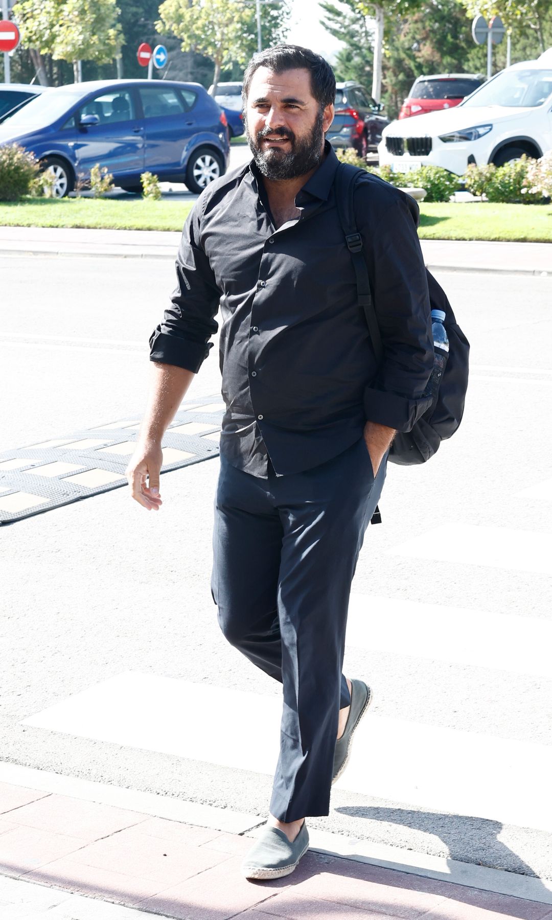 Emiliano Suárez llegando al tanatorio de Tres Cantos donde se celebrará una misa por Caritina Goyanes,  28 de agosto de 2024