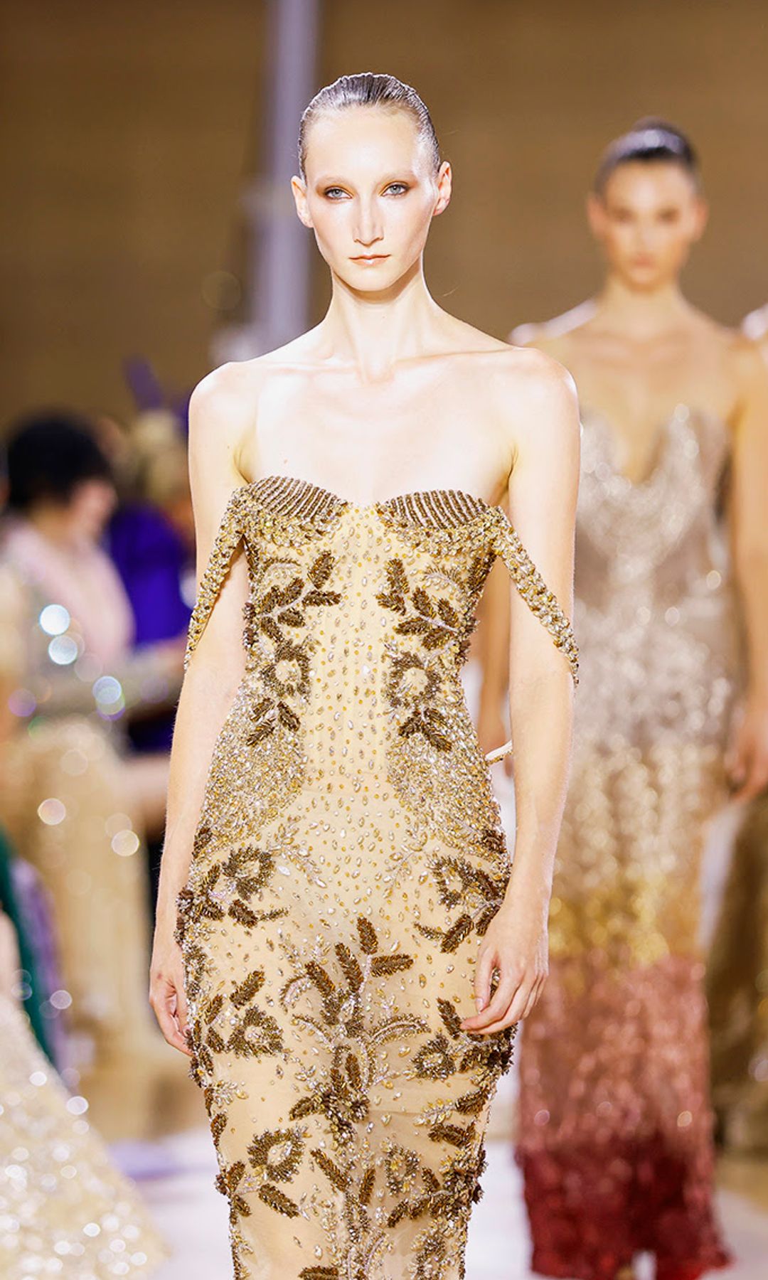 Los detalles más especiales de la Alta Costura de París vistos por nuestras editoras de moda en las últimas pasarelas